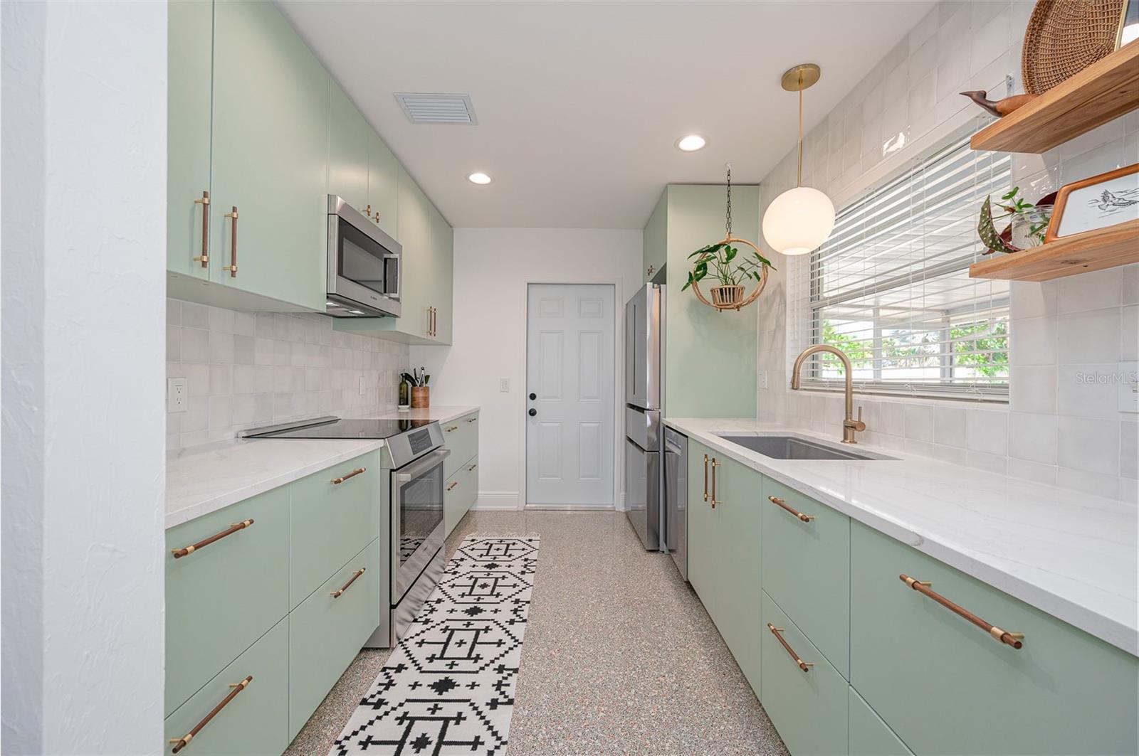 2833 SUNNYSIDE ST, SARASOTA, FL, 34239