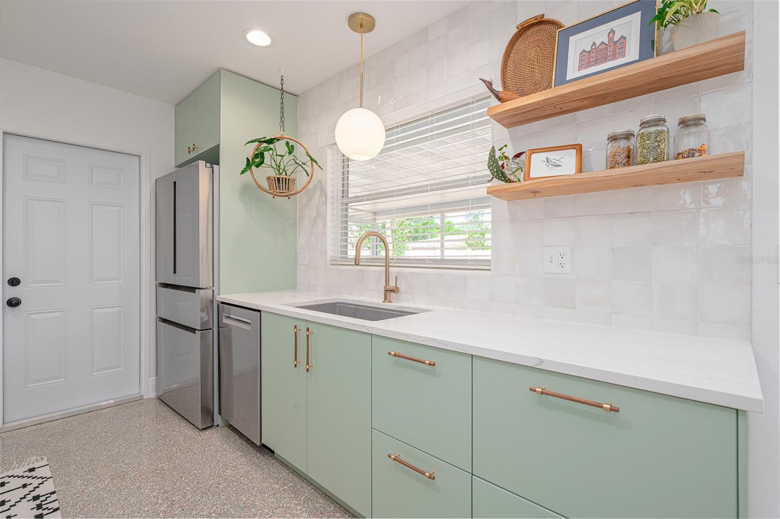 2833 SUNNYSIDE ST, SARASOTA, FL, 34239