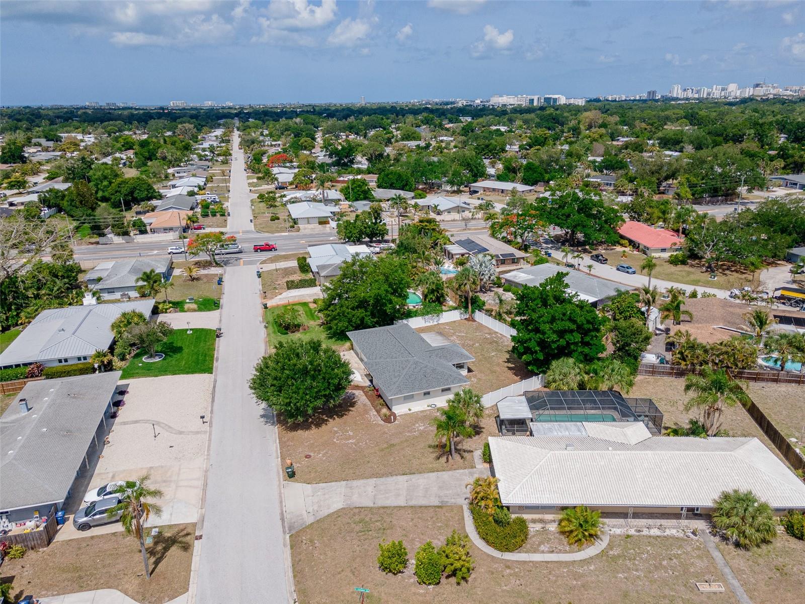2833 SUNNYSIDE ST, SARASOTA, FL, 34239