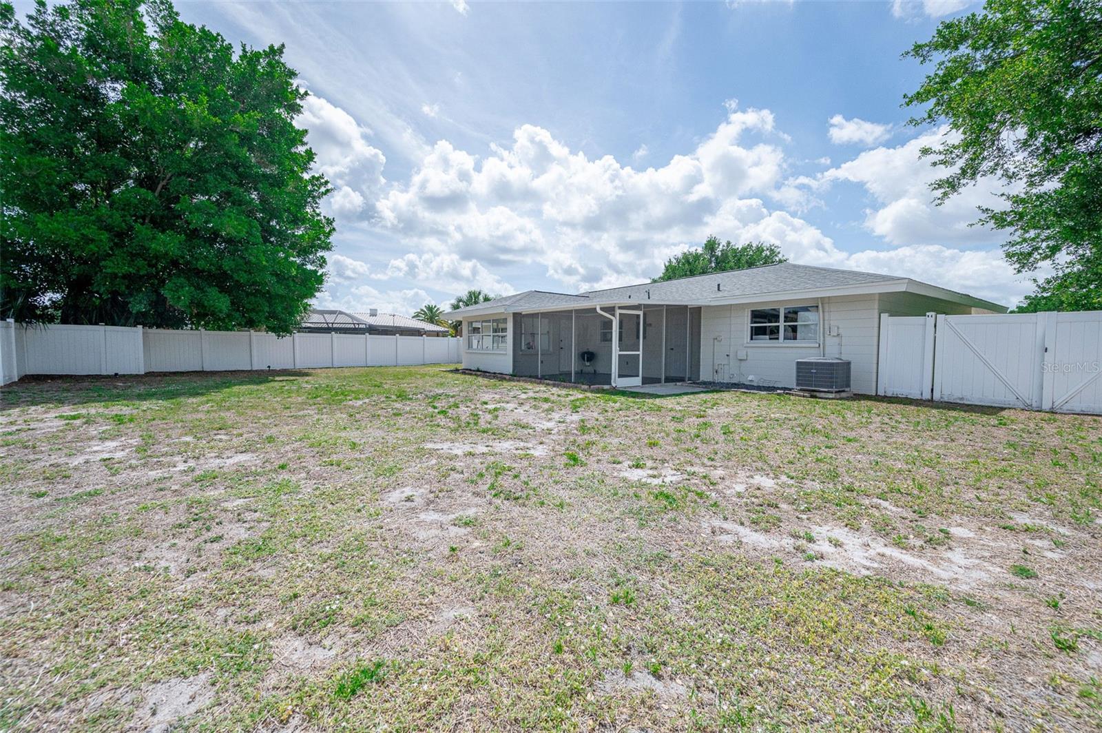 2833 SUNNYSIDE ST, SARASOTA, FL, 34239