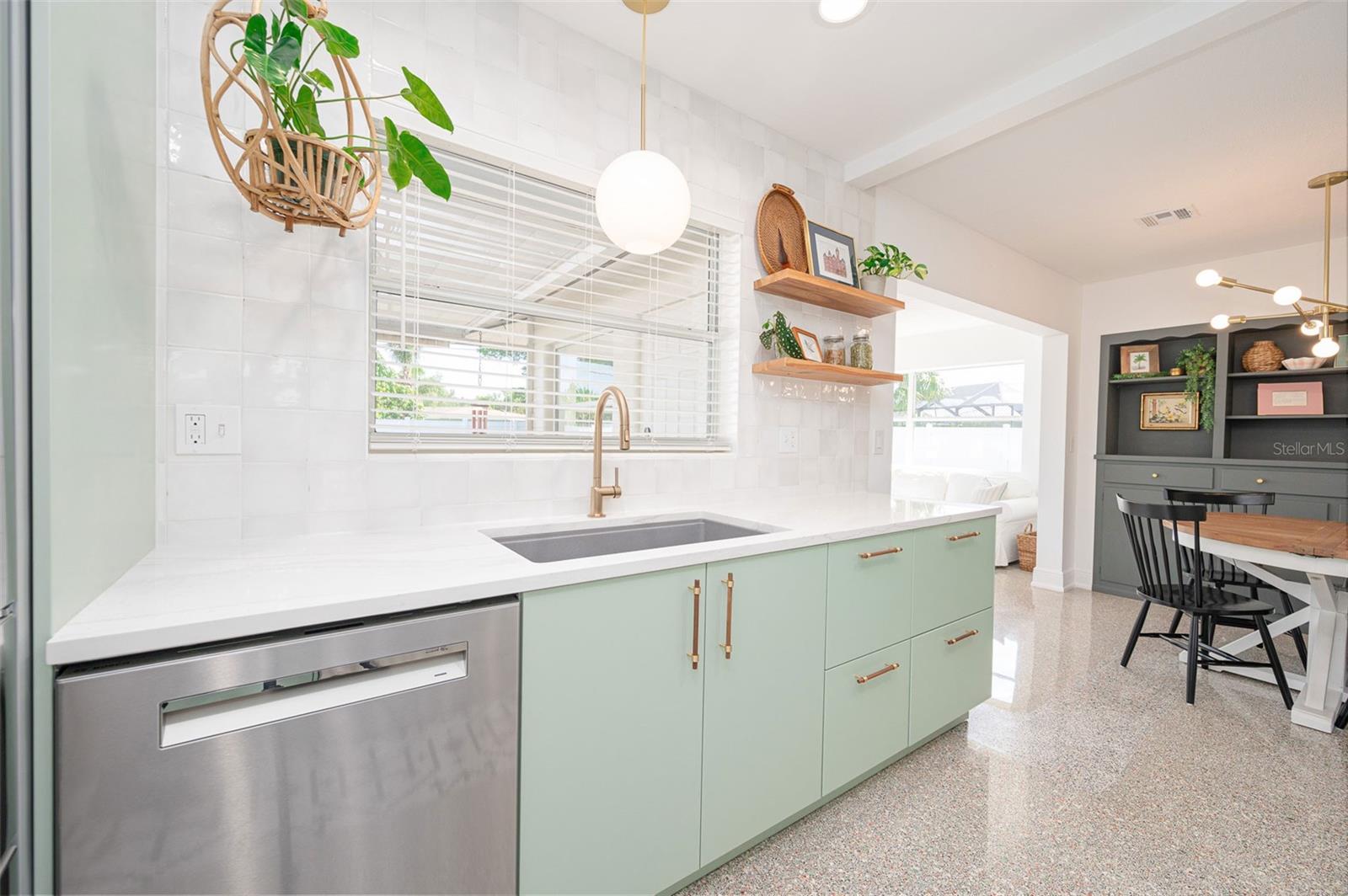 2833 SUNNYSIDE ST, SARASOTA, FL, 34239