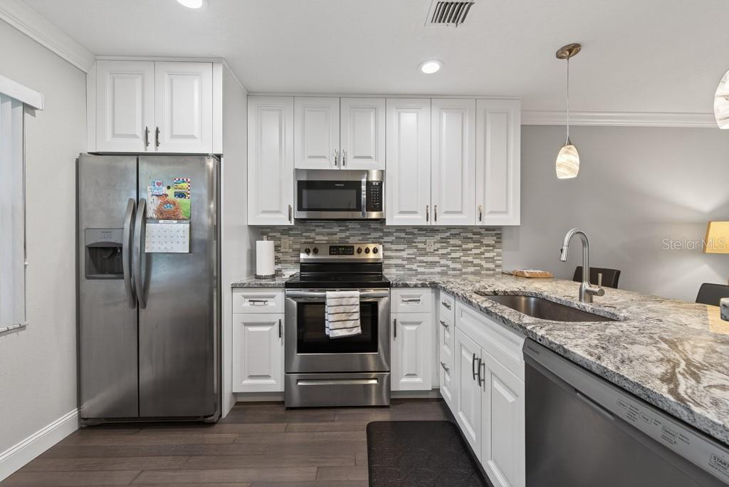 2465 NORTHSIDE DR #305, CLEARWATER, FL, 33761