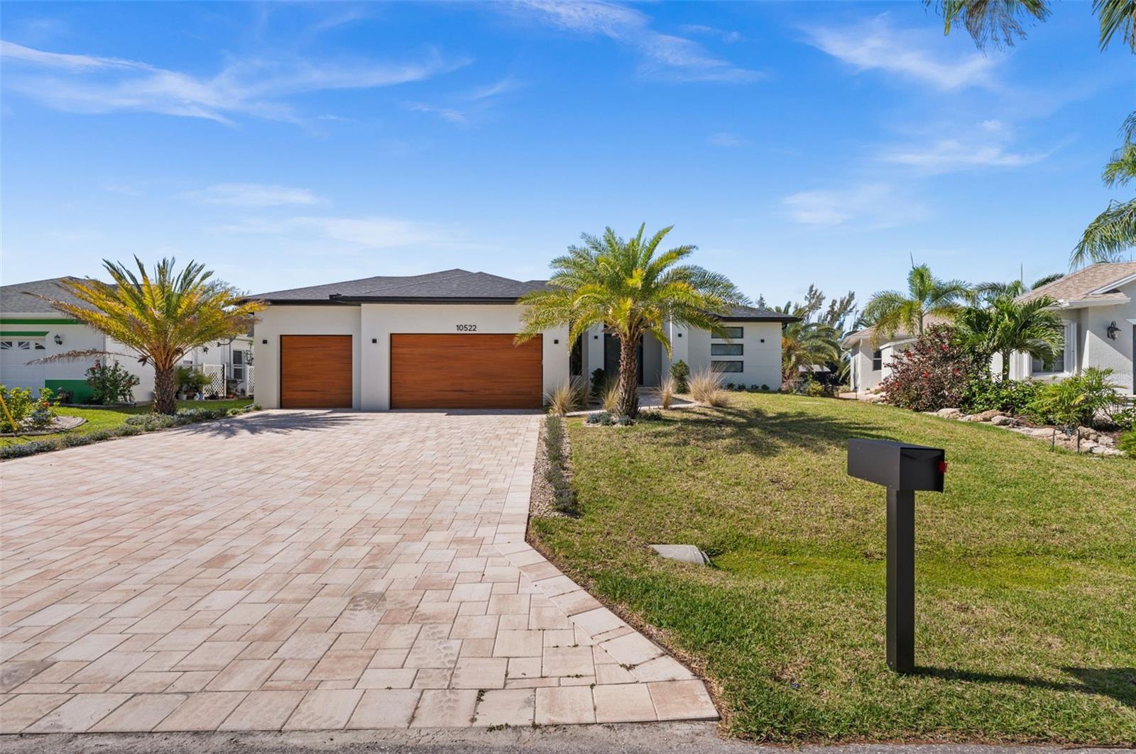 10522 RIVERSIDE RD, PORT CHARLOTTE, FL, 33981