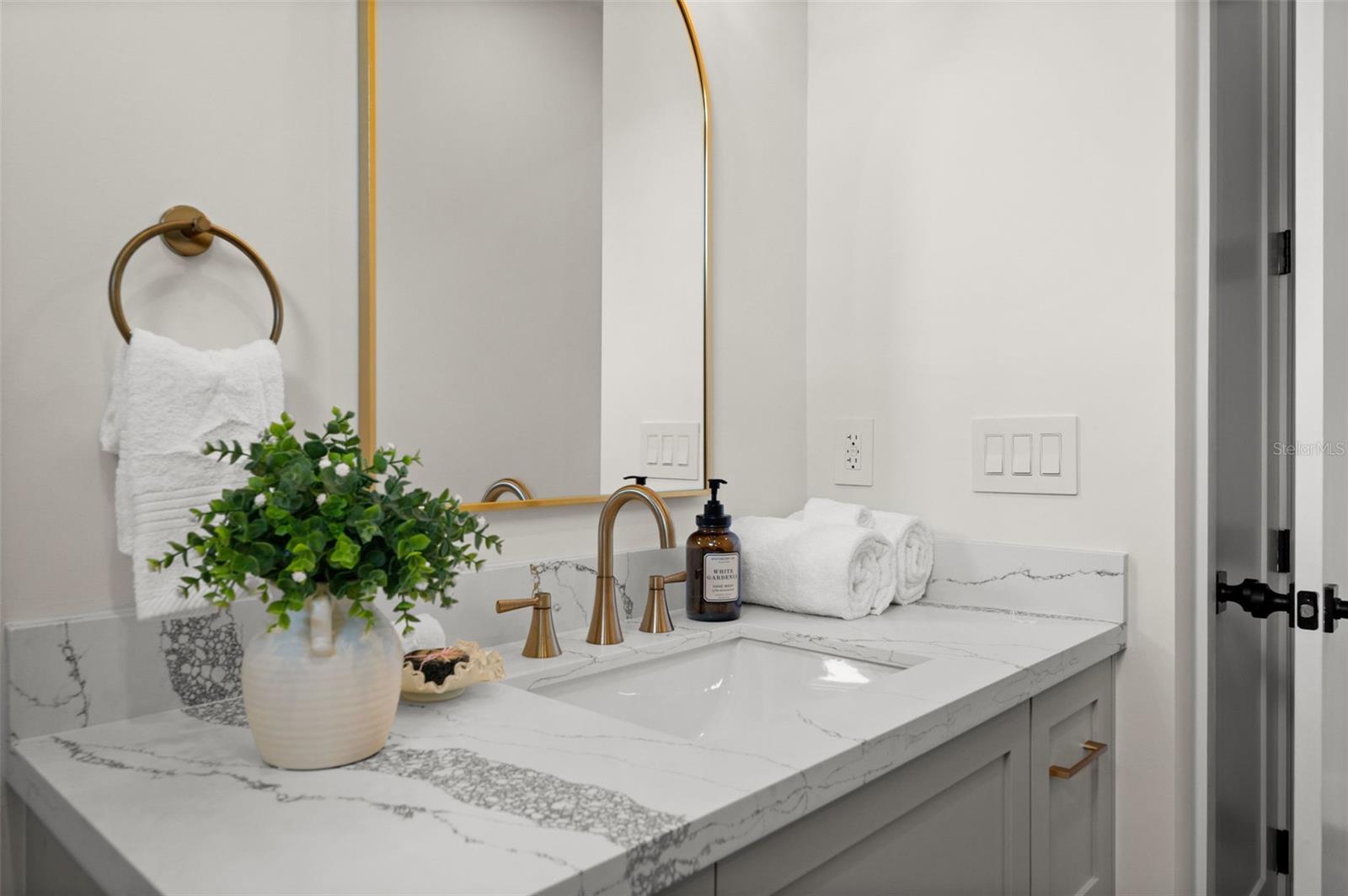 10522 RIVERSIDE RD, PORT CHARLOTTE, FL, 33981