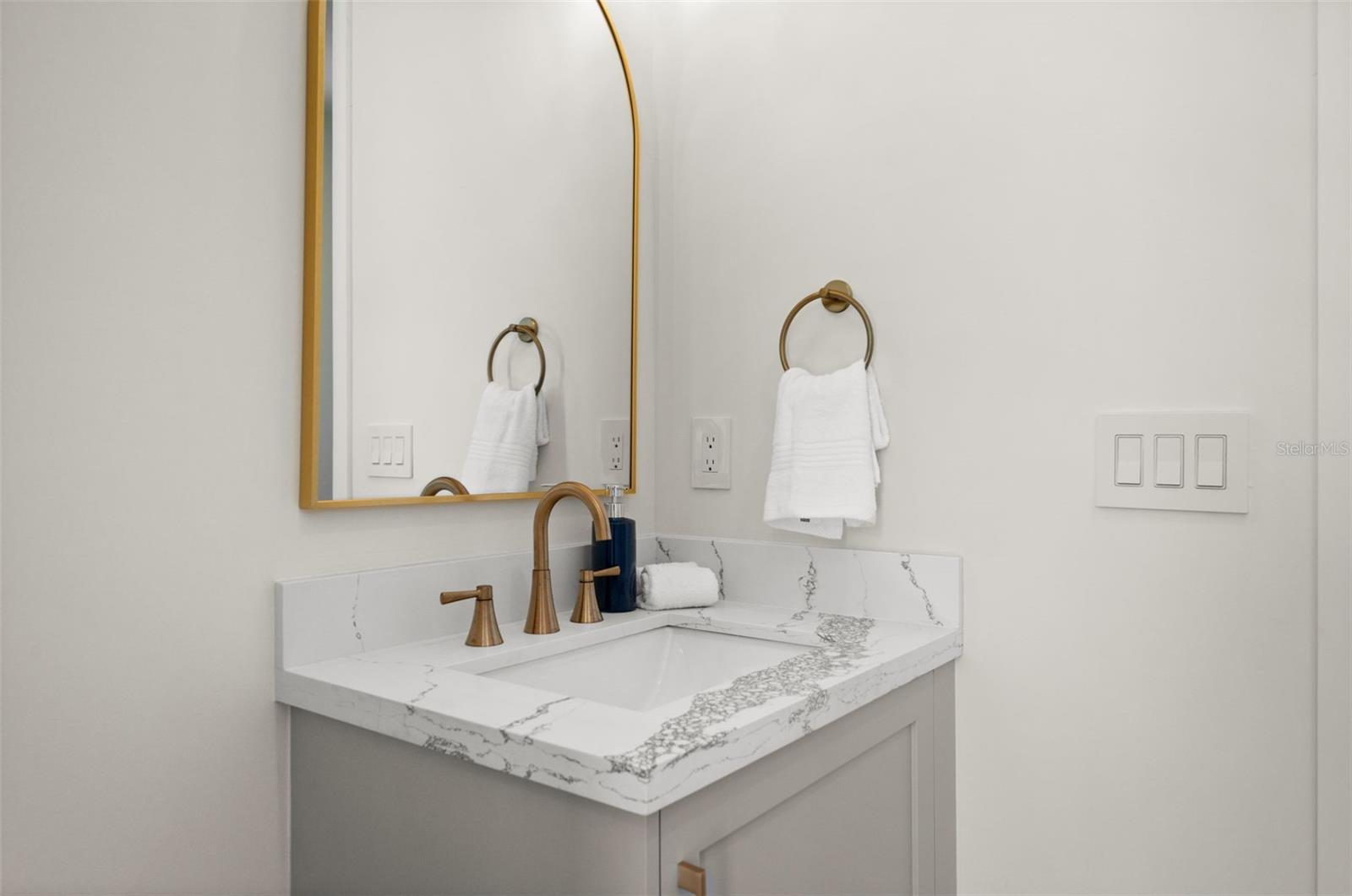 10522 RIVERSIDE RD, PORT CHARLOTTE, FL, 33981