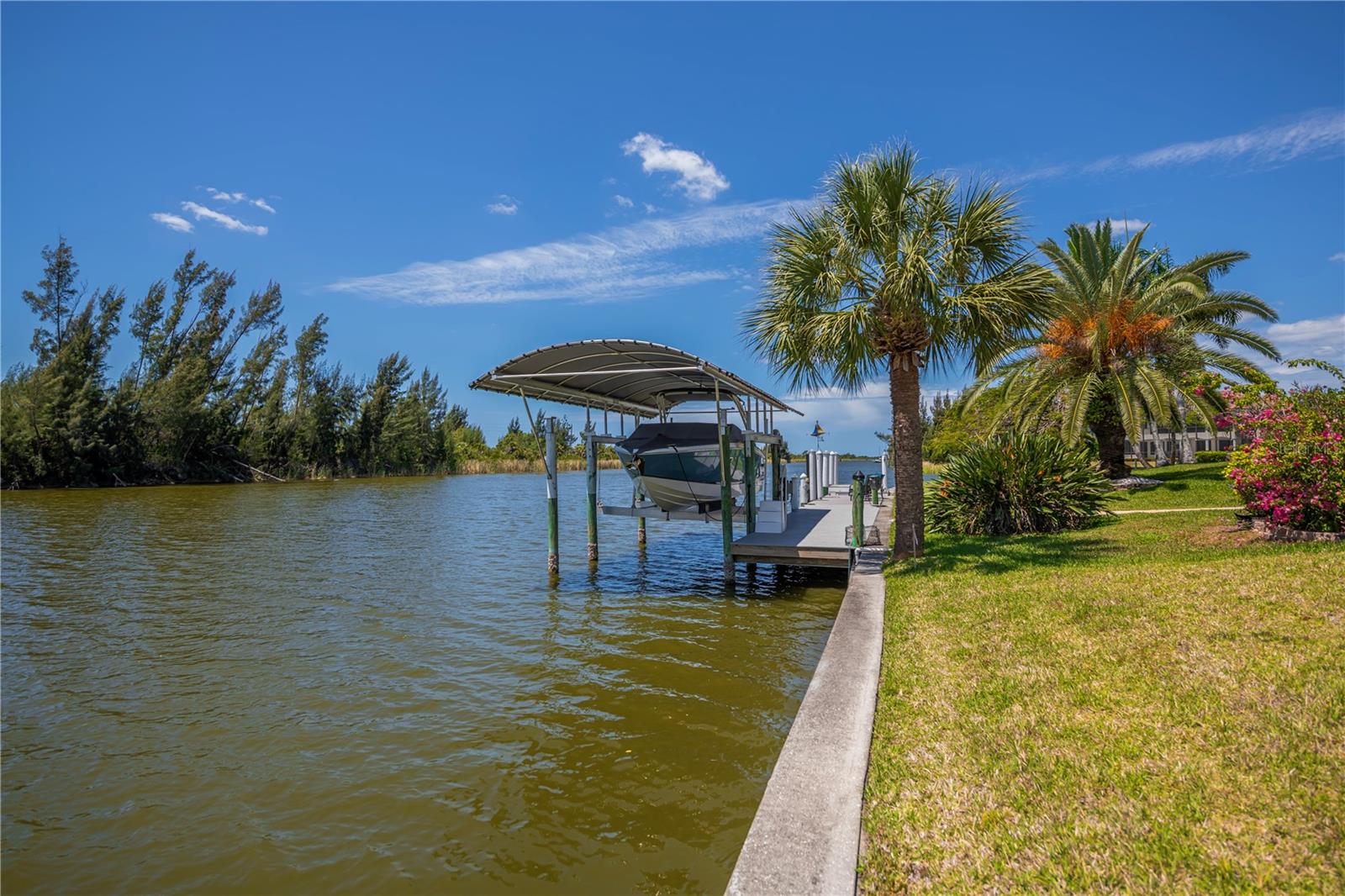 10522 RIVERSIDE RD, PORT CHARLOTTE, FL, 33981