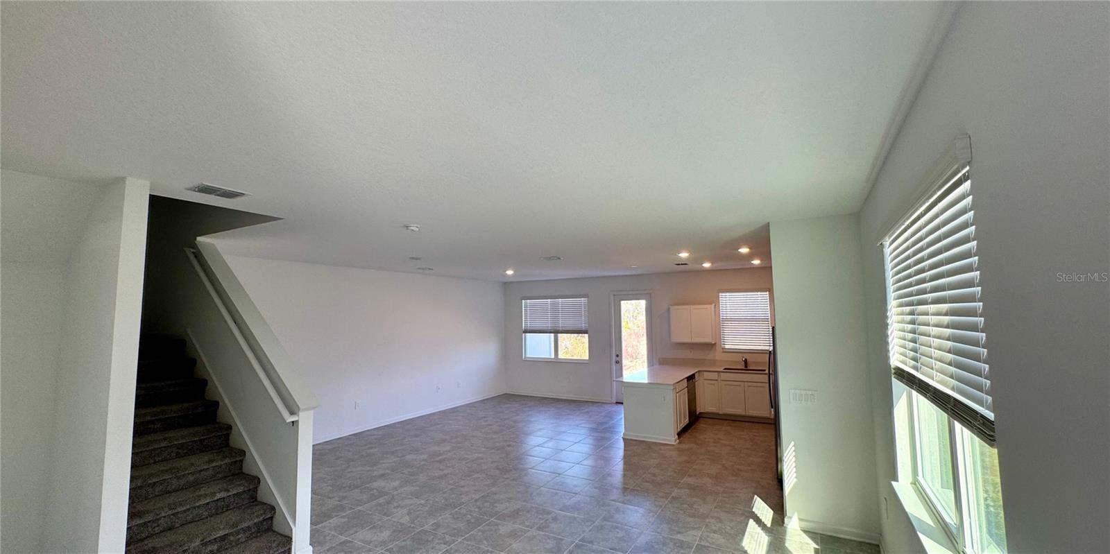 93 NINE IRON DR, DAVENPORT, FL, 33896