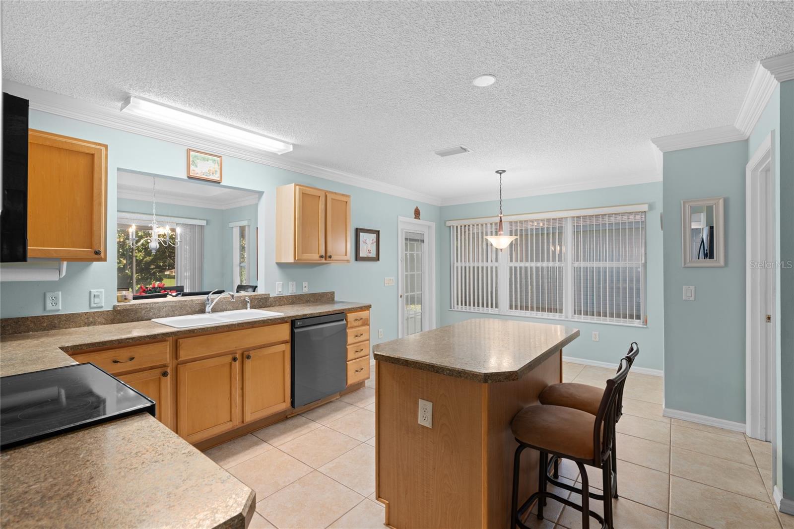 1936 PALO ALTO AVE, LADY LAKE, FL, 32159