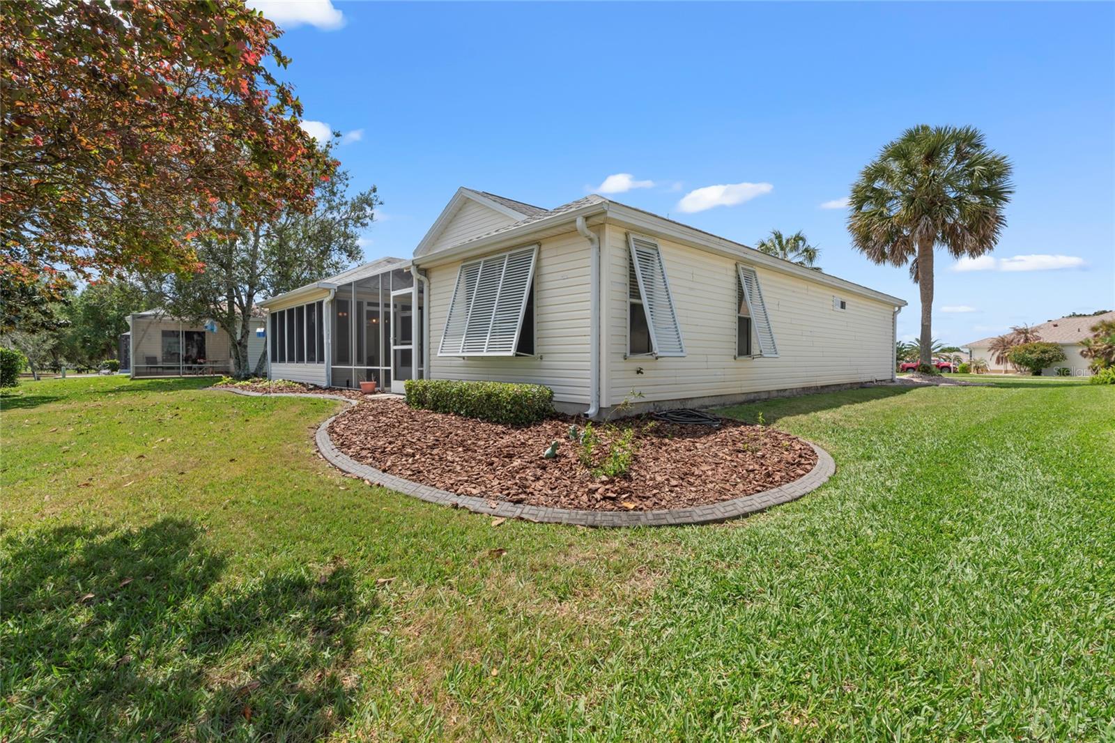 1936 PALO ALTO AVE, LADY LAKE, FL, 32159