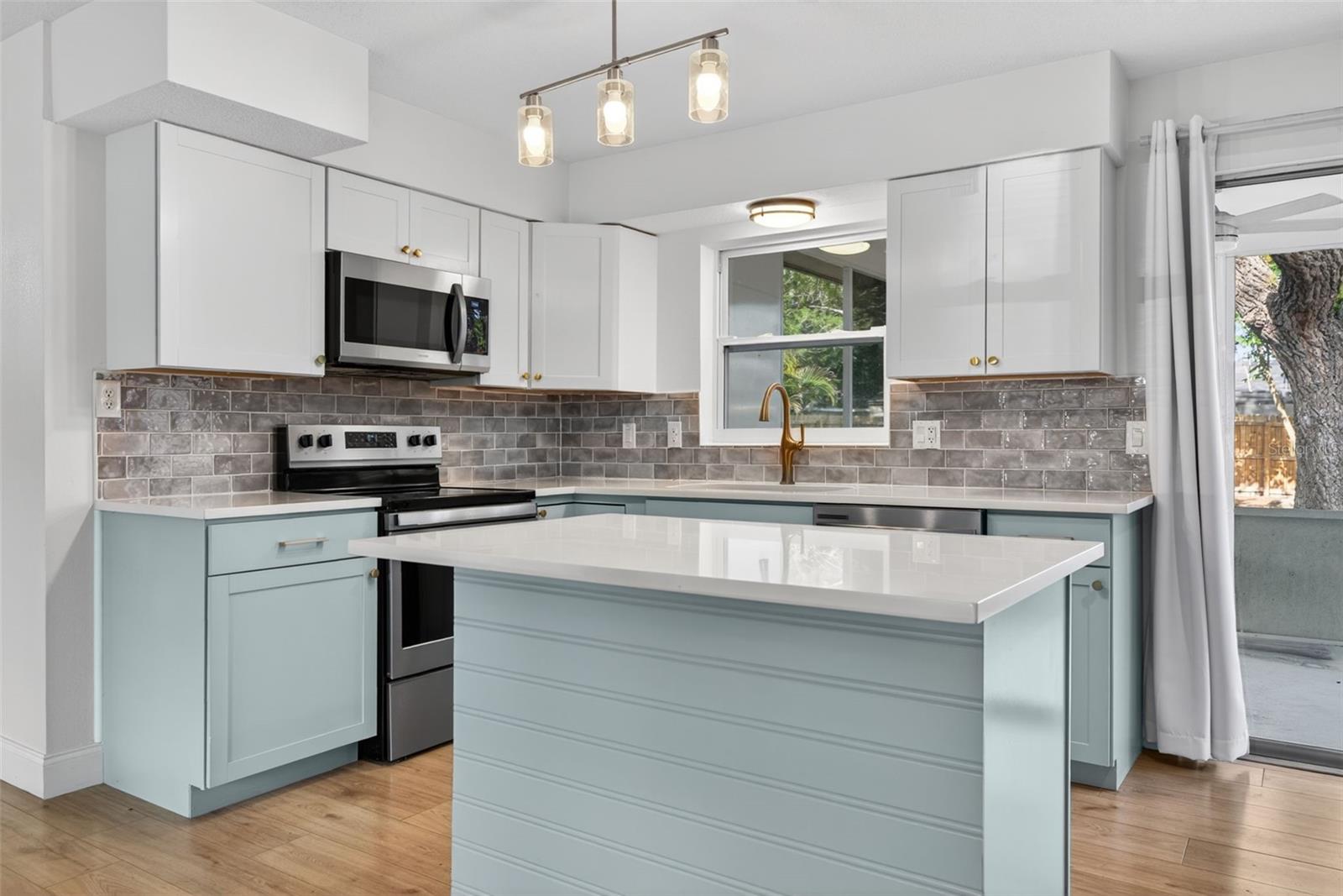 4160 19TH ST N, ST PETERSBURG, FL, 33714