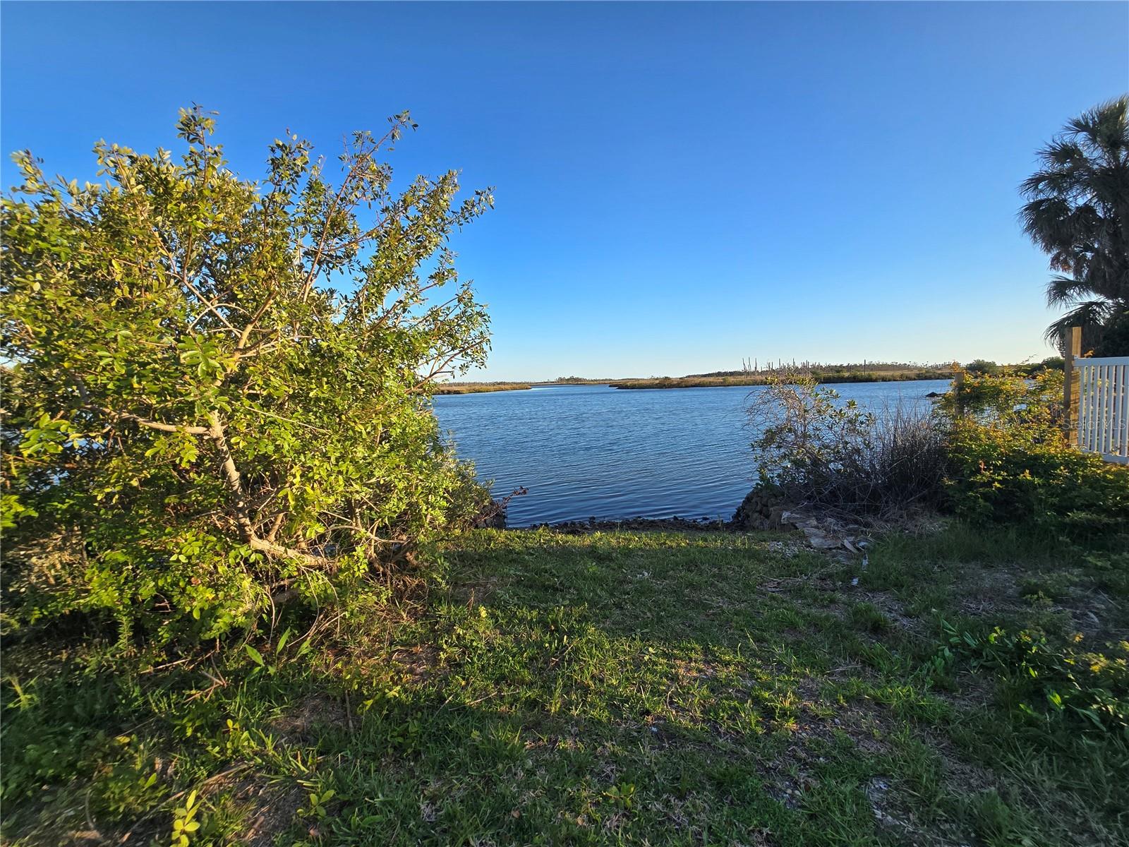 7472 W THUNDERBIRD ISLAND, HOMOSASSA, FL, 34448