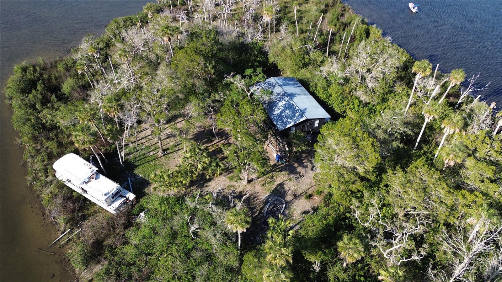 7472 W THUNDERBIRD ISLAND, HOMOSASSA, FL, 34448