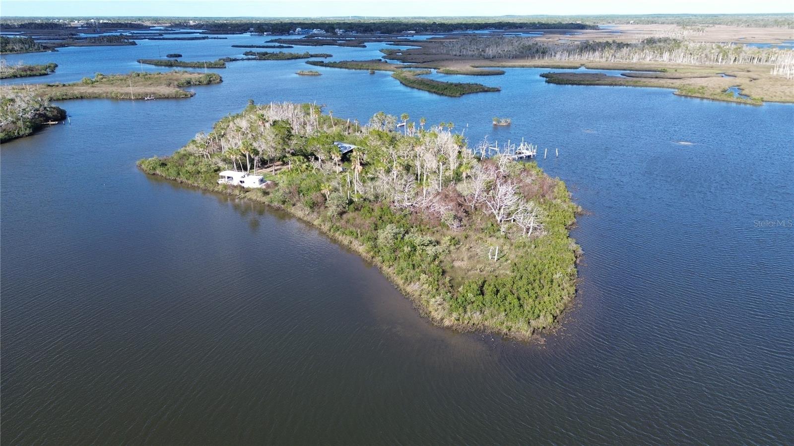 7472 W THUNDERBIRD ISLAND, HOMOSASSA, FL, 34448