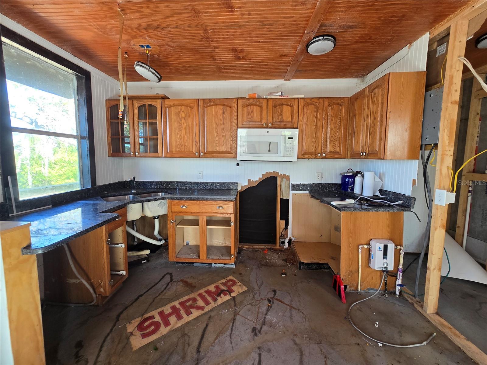 7472 W THUNDERBIRD ISLAND, HOMOSASSA, FL, 34448