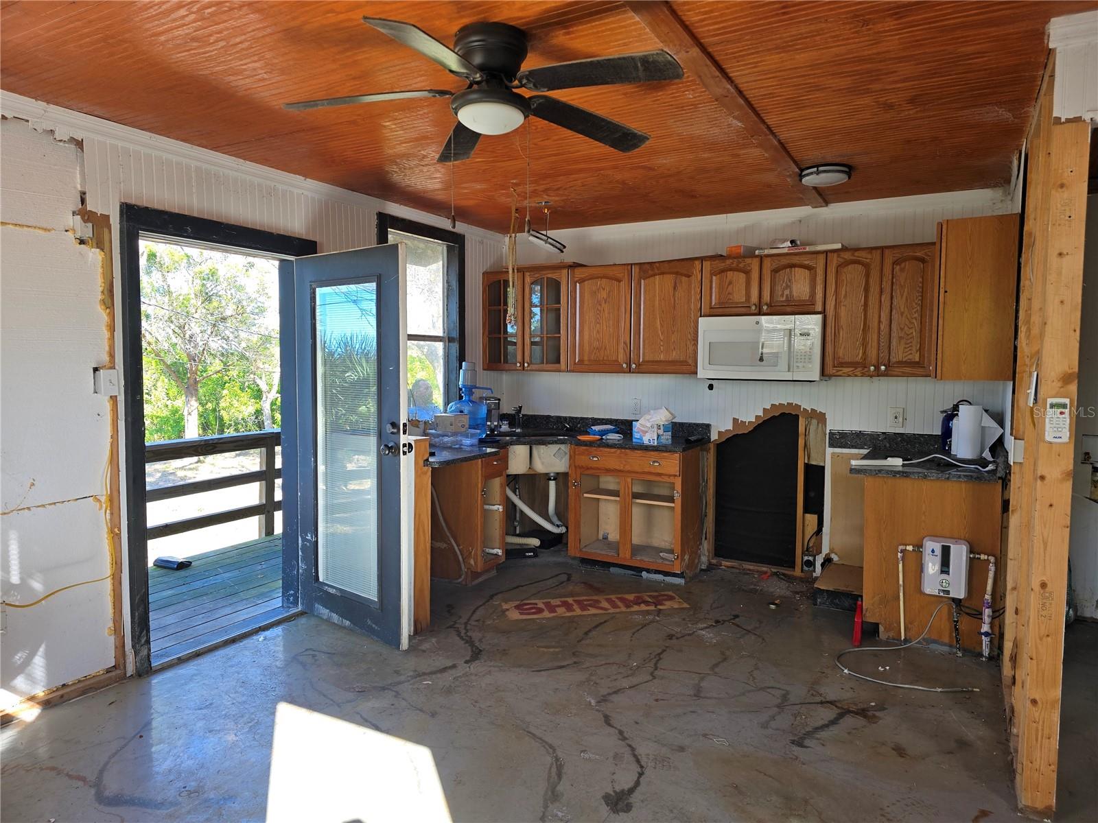 7472 W THUNDERBIRD ISLAND, HOMOSASSA, FL, 34448