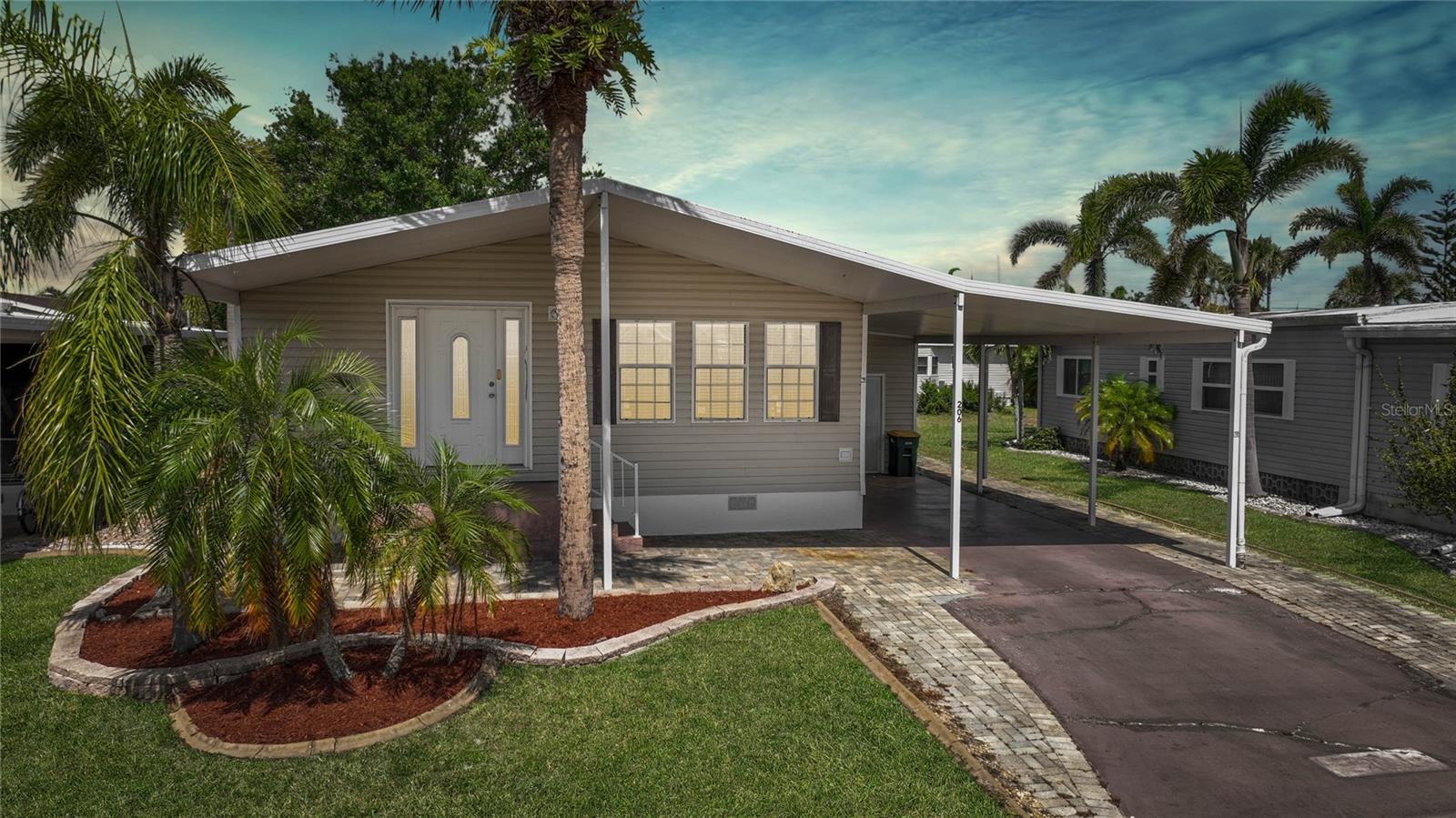 2100 KINGS HWY #206, PORT CHARLOTTE, FL, 33980