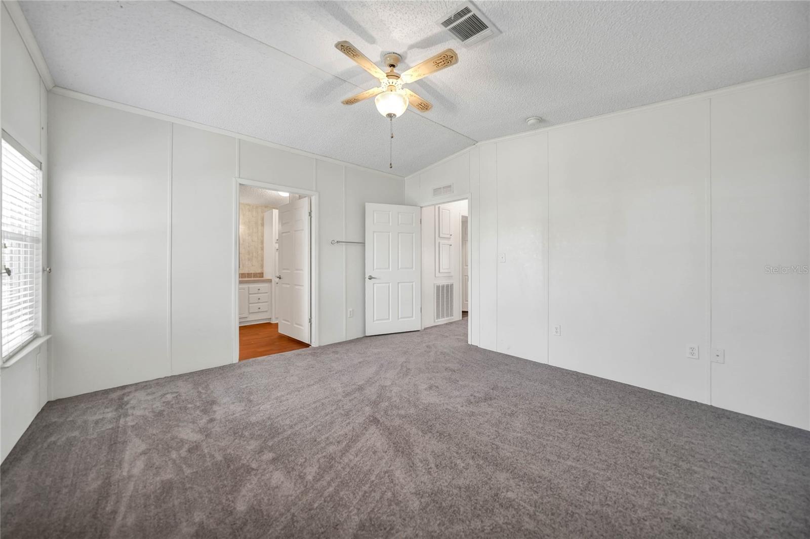 2100 KINGS HWY #206, PORT CHARLOTTE, FL, 33980