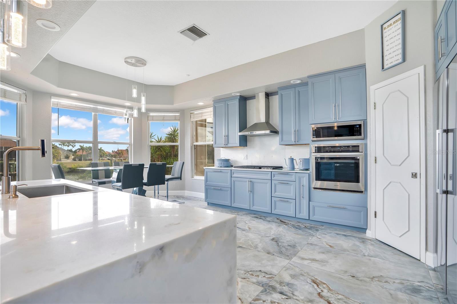 934 SYMPHONY ISLES BLVD, APOLLO BEACH, FL, 33572