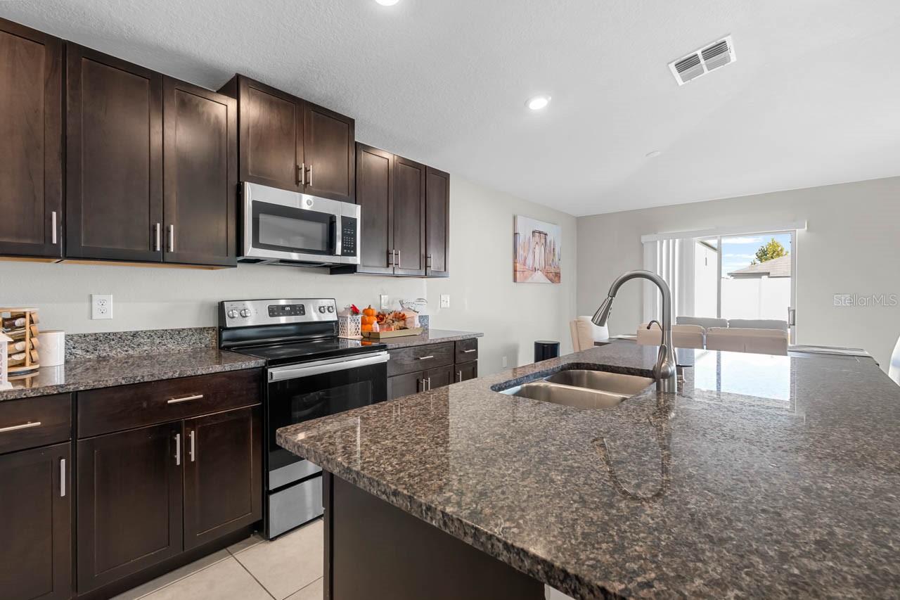 889 CALICO SCALLOP ST, RUSKIN, FL, 33570