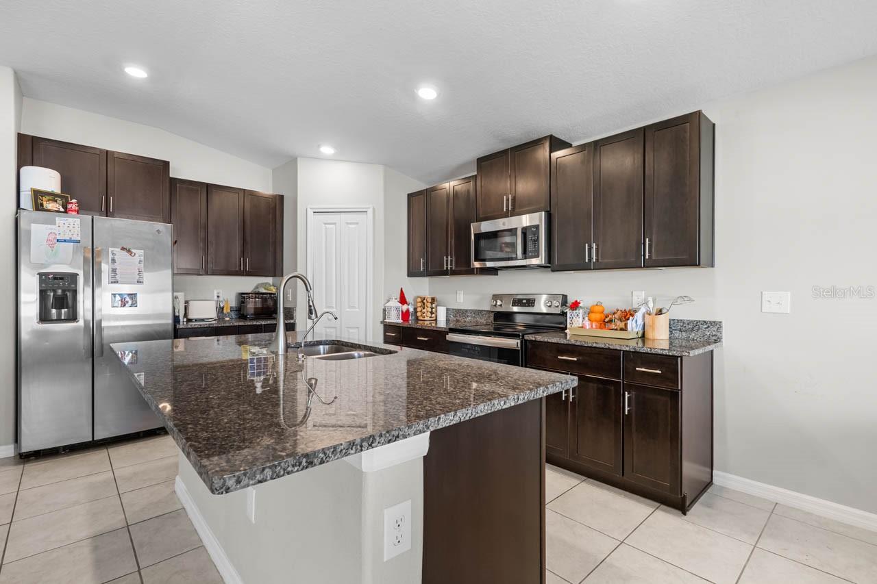 889 CALICO SCALLOP ST, RUSKIN, FL, 33570