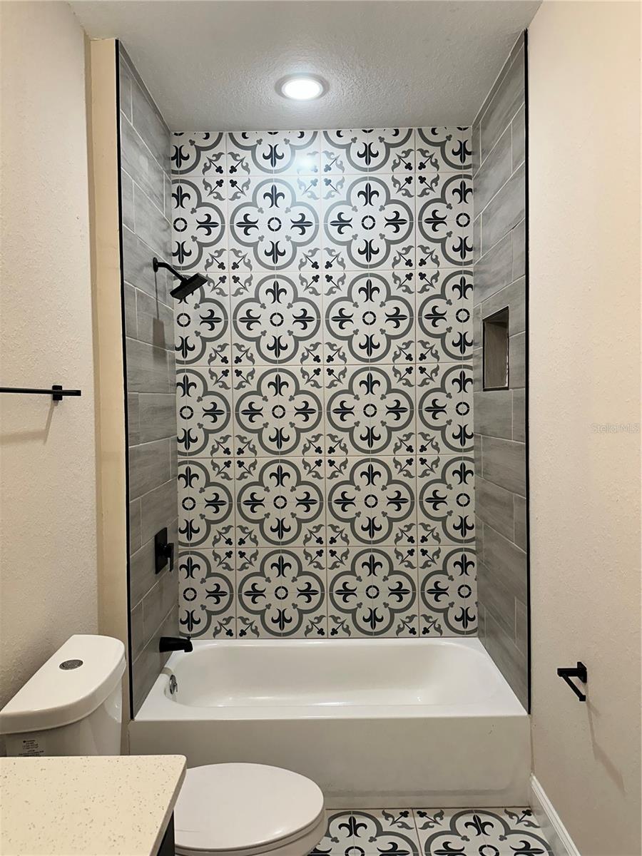 1404 LOWRY AVE E, HAINES CITY, FL, 33844