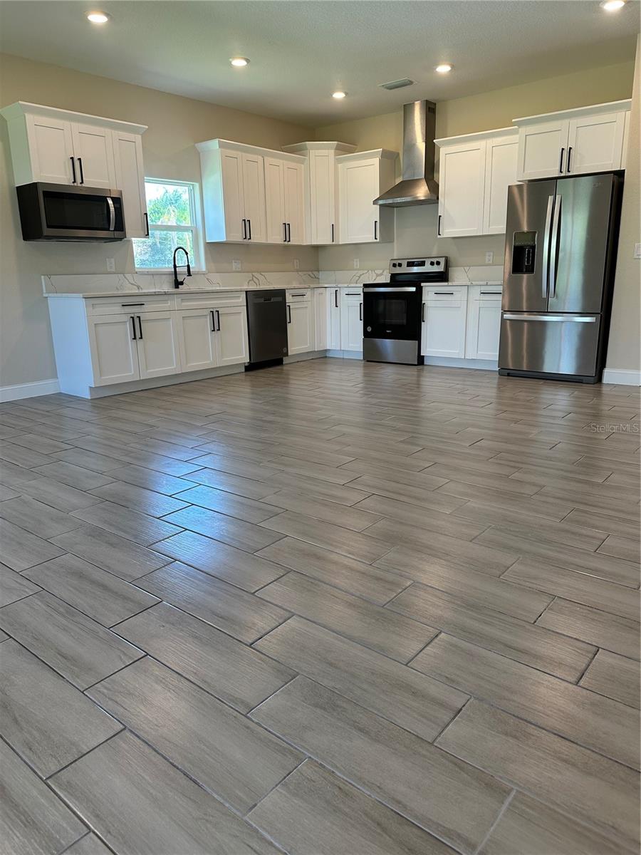 1404 LOWRY AVE E, HAINES CITY, FL, 33844