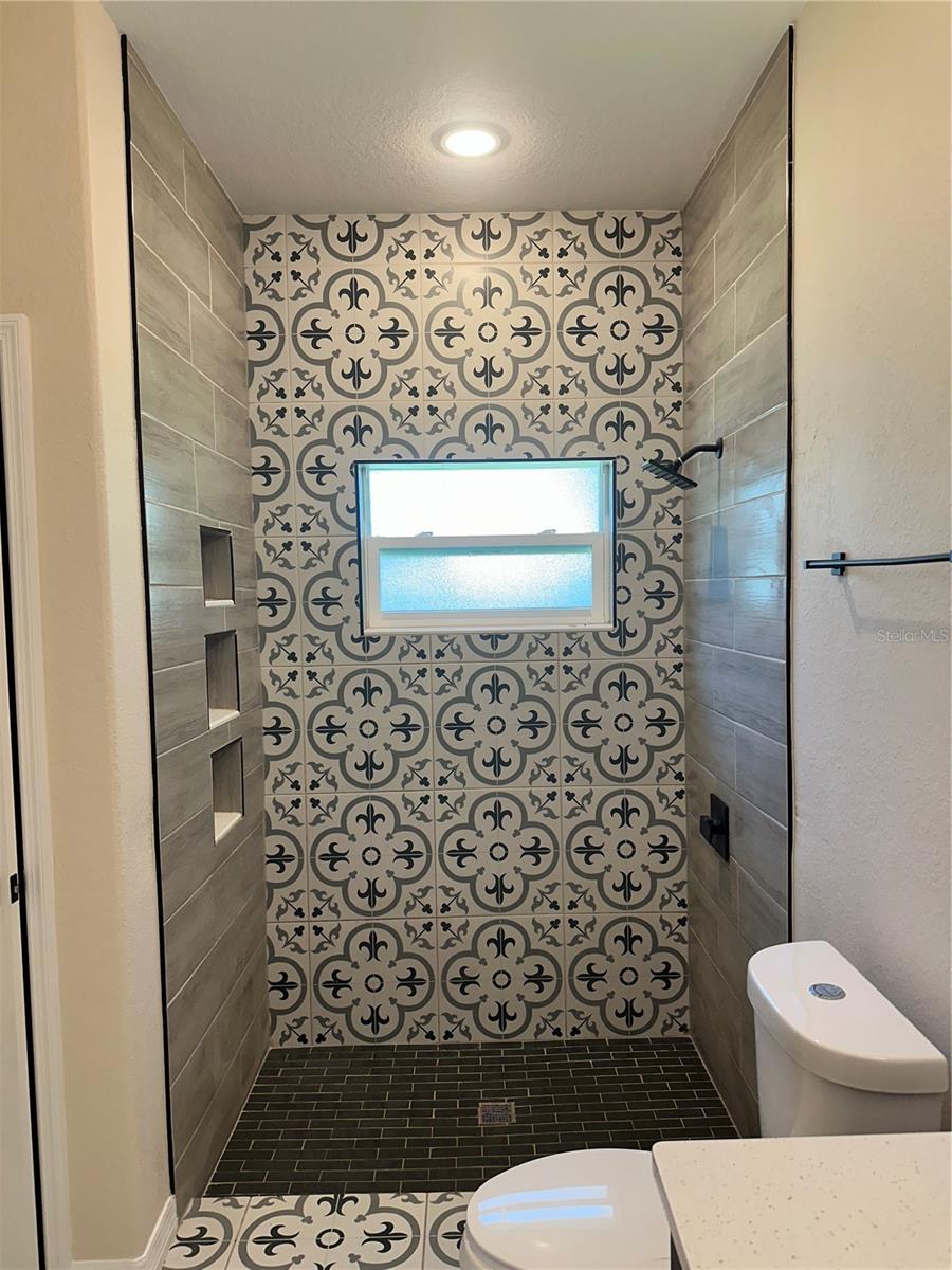 1404 LOWRY AVE E, HAINES CITY, FL, 33844