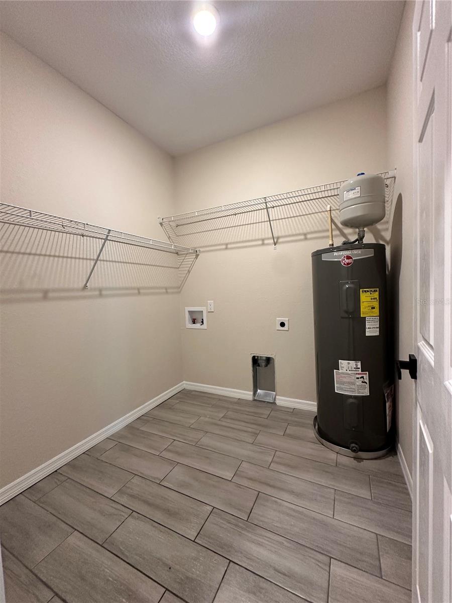 1404 LOWRY AVE E, HAINES CITY, FL, 33844