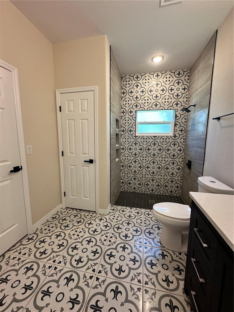 1404 LOWRY AVE E, HAINES CITY, FL, 33844