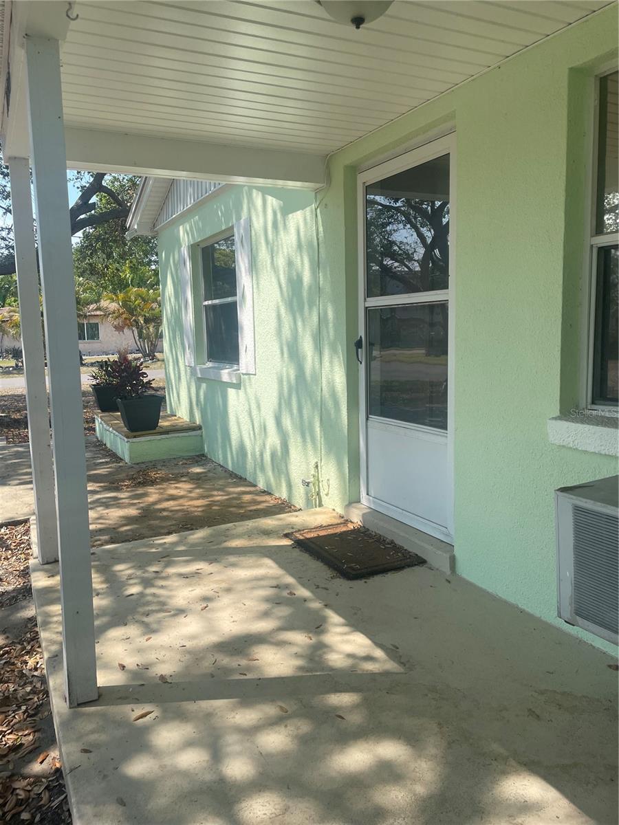 10825 NAVAJO DR, ST PETERSBURG, FL, 33708