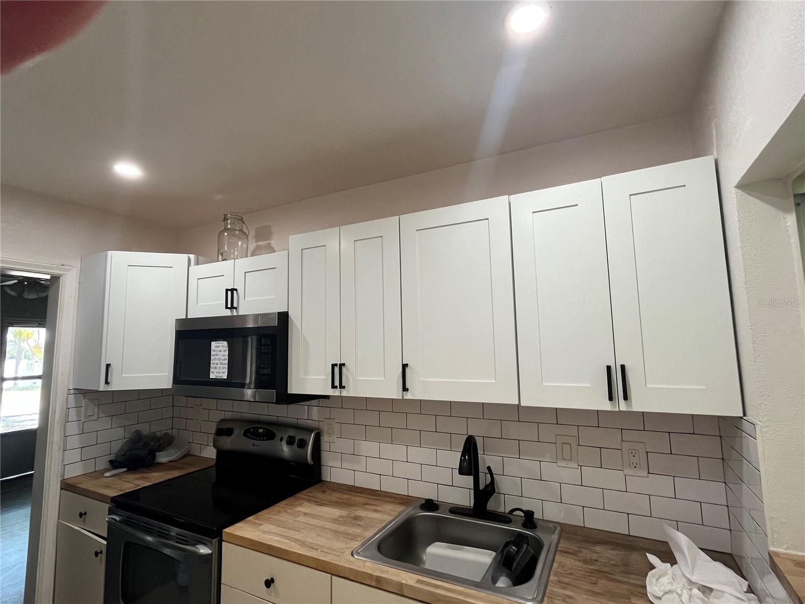 10825 NAVAJO DR, ST PETERSBURG, FL, 33708