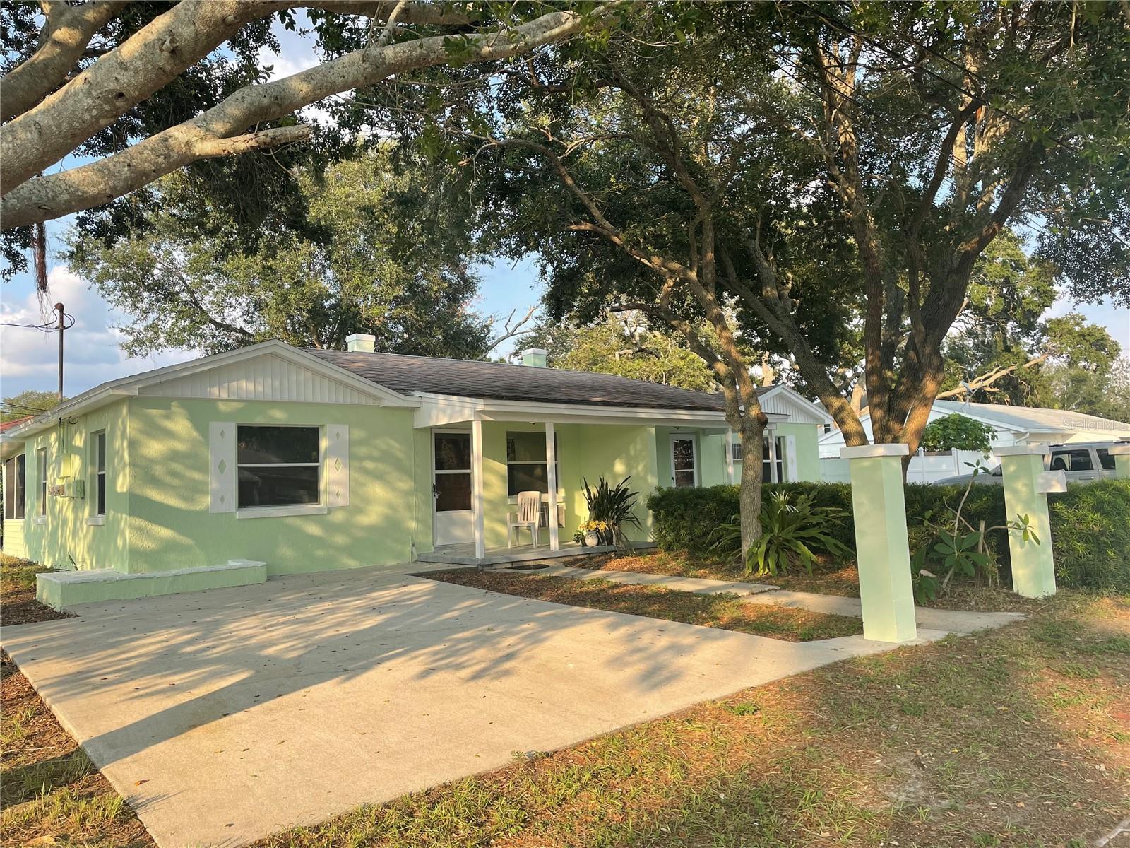 10825 NAVAJO DR, ST PETERSBURG, FL, 33708