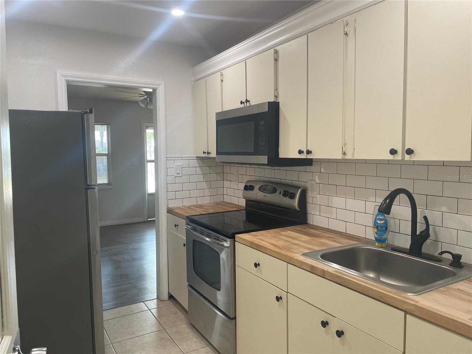 10825 NAVAJO DR, ST PETERSBURG, FL, 33708