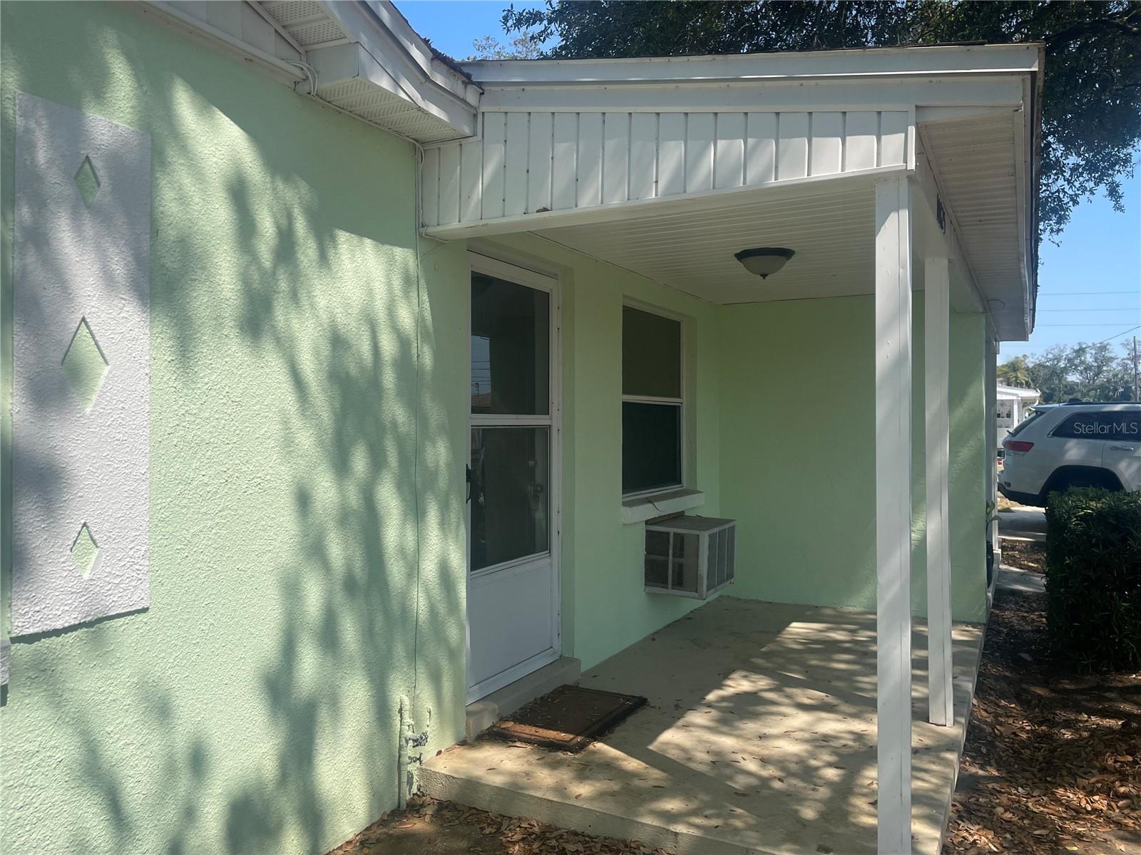 10825 NAVAJO DR, ST PETERSBURG, FL, 33708