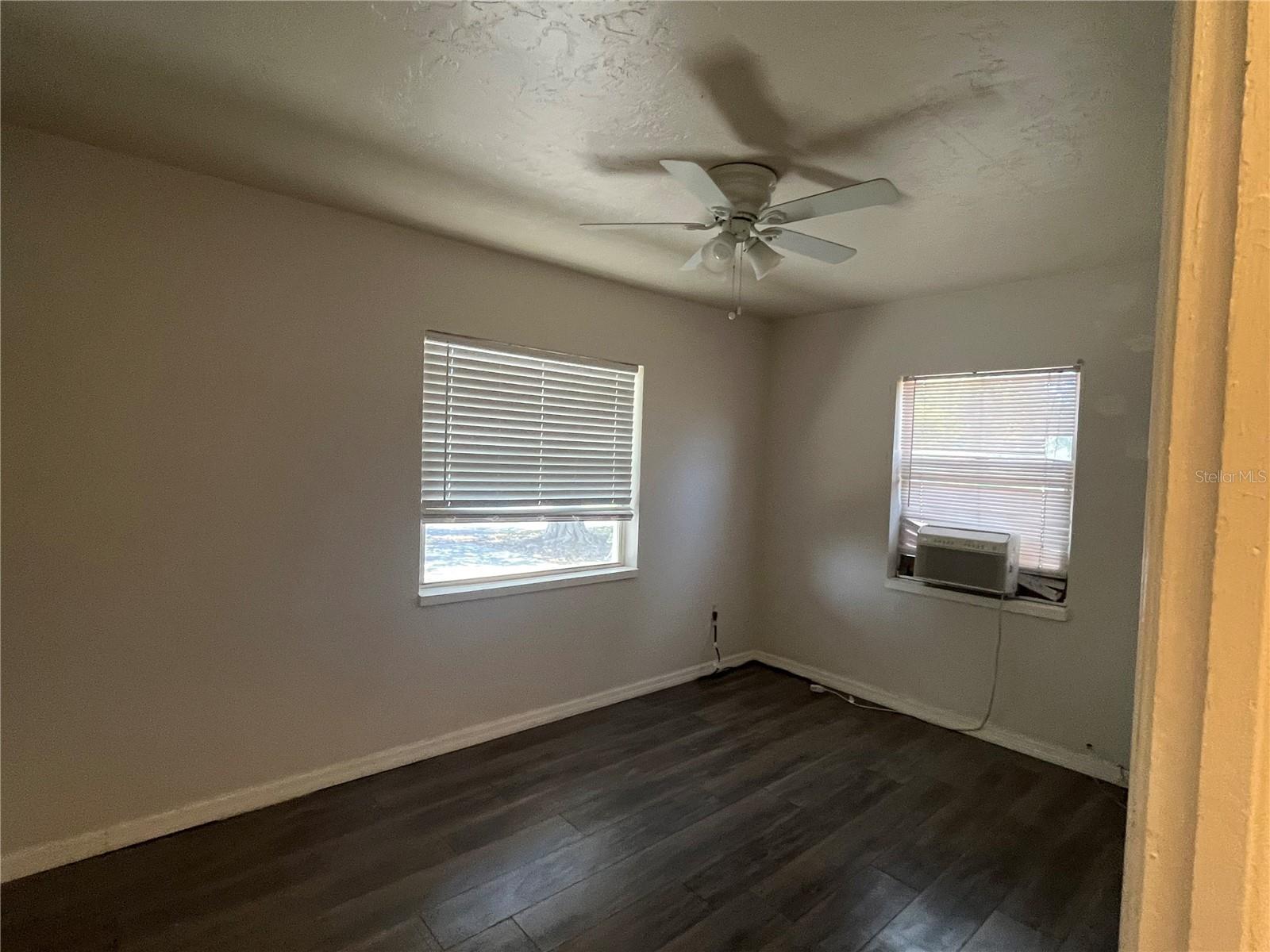 10825 NAVAJO DR, ST PETERSBURG, FL, 33708