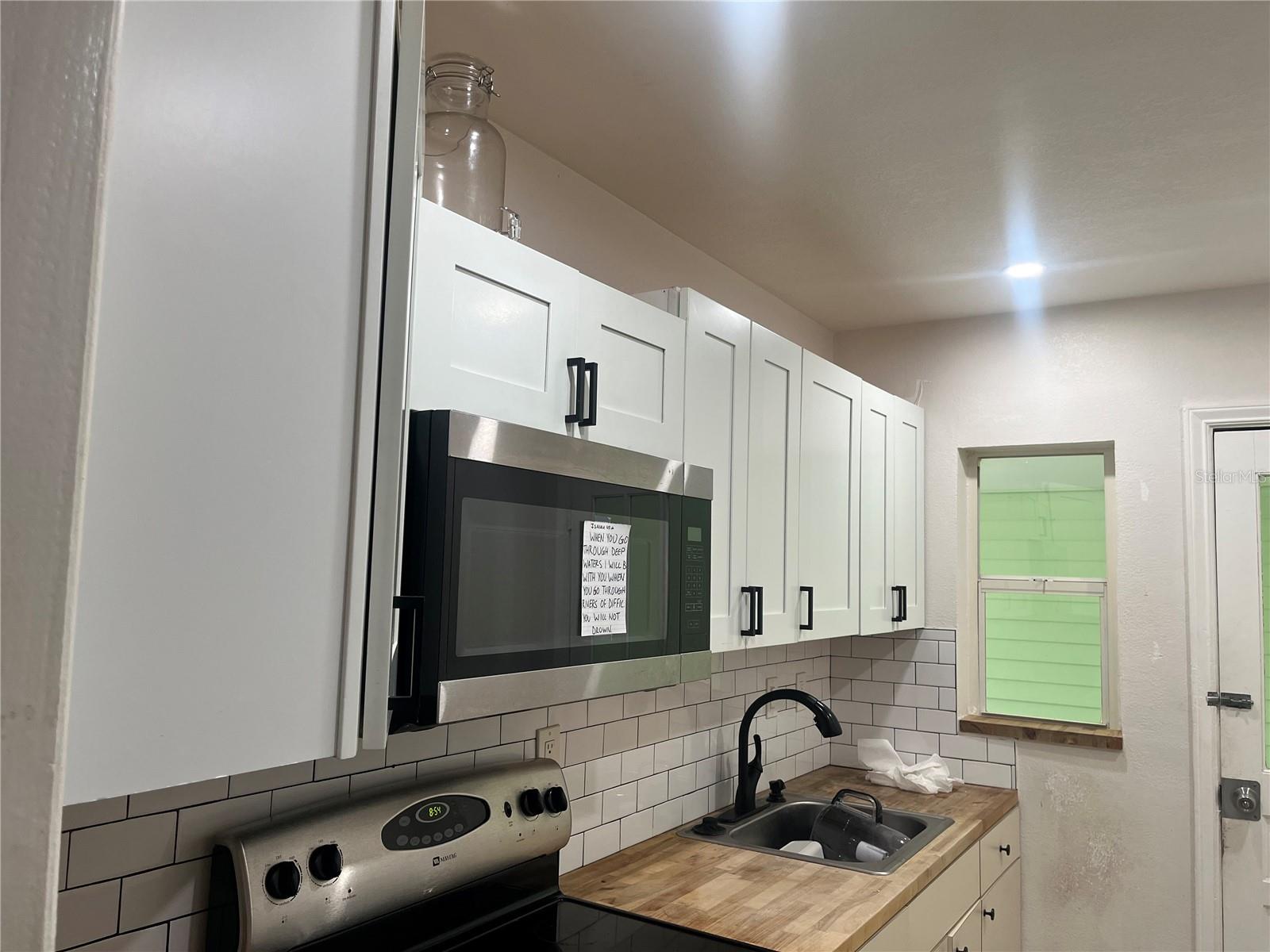 10825 NAVAJO DR, ST PETERSBURG, FL, 33708