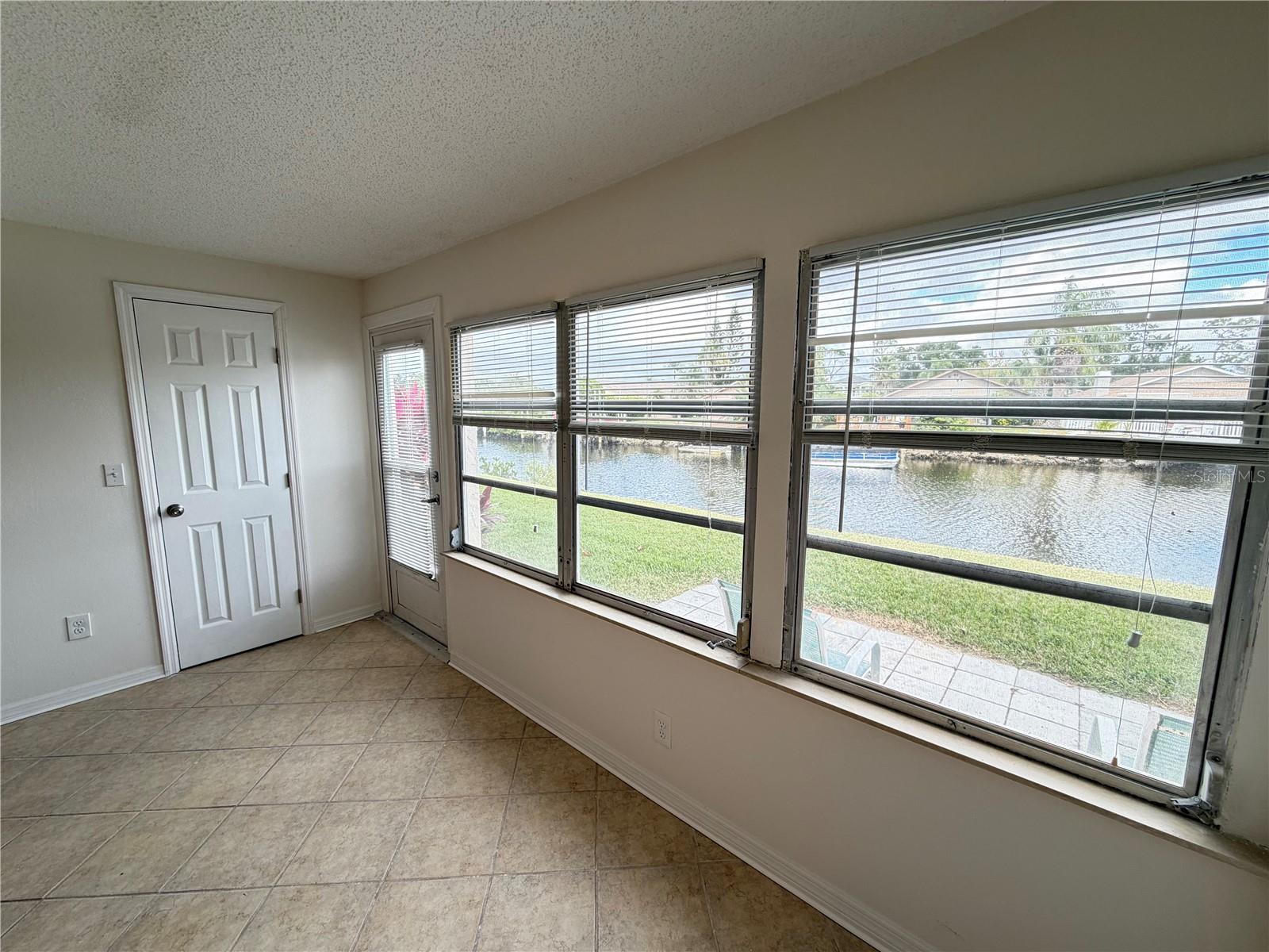 4533 MARINE PKWY #102, NEW PORT RICHEY, FL, 34652