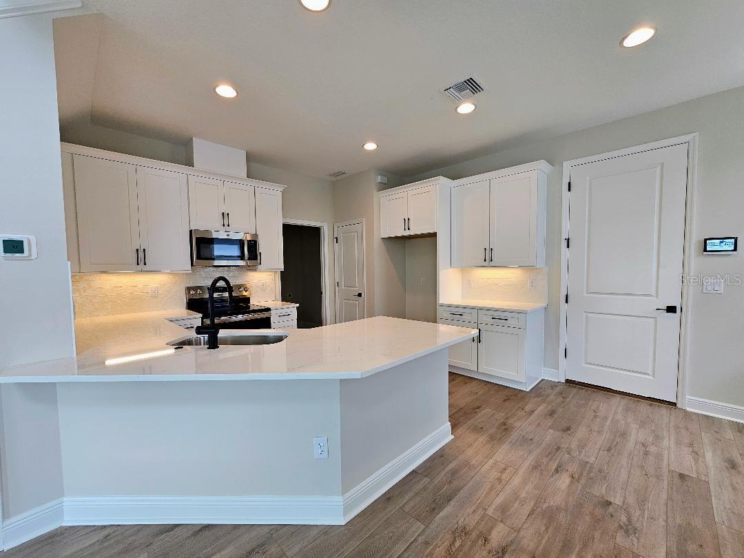 7749 93RD ST N, SEMINOLE, FL, 33777