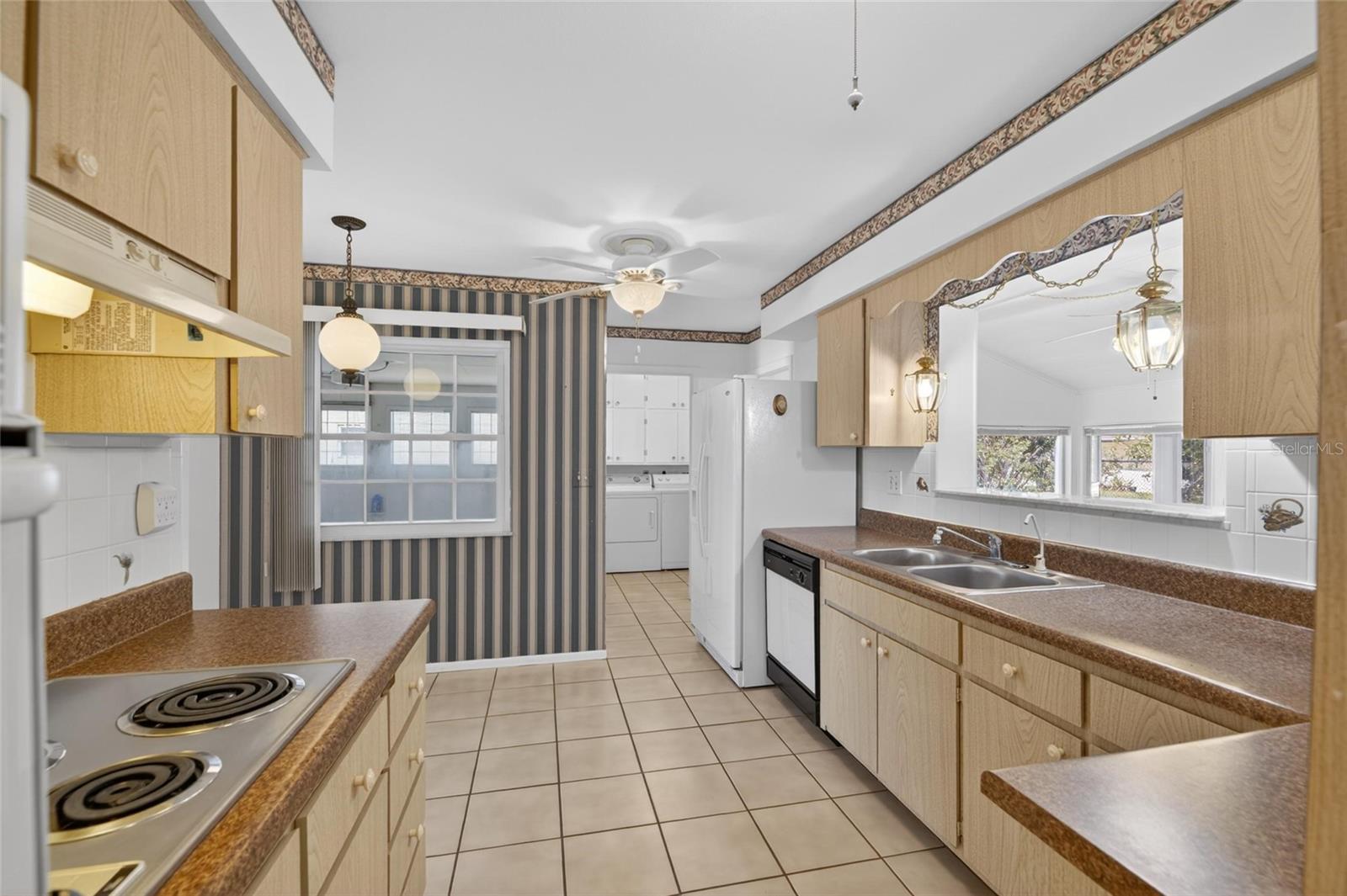 1210 VALLEY FORGE BLVD #9, SUN CITY CENTER, FL, 33573