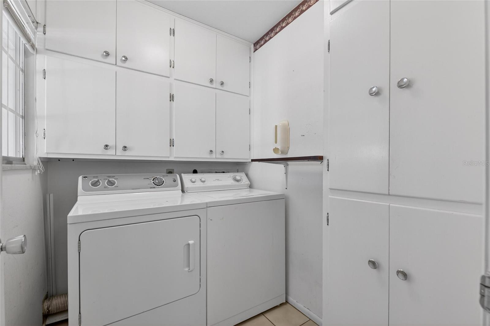 1210 VALLEY FORGE BLVD #9, SUN CITY CENTER, FL, 33573