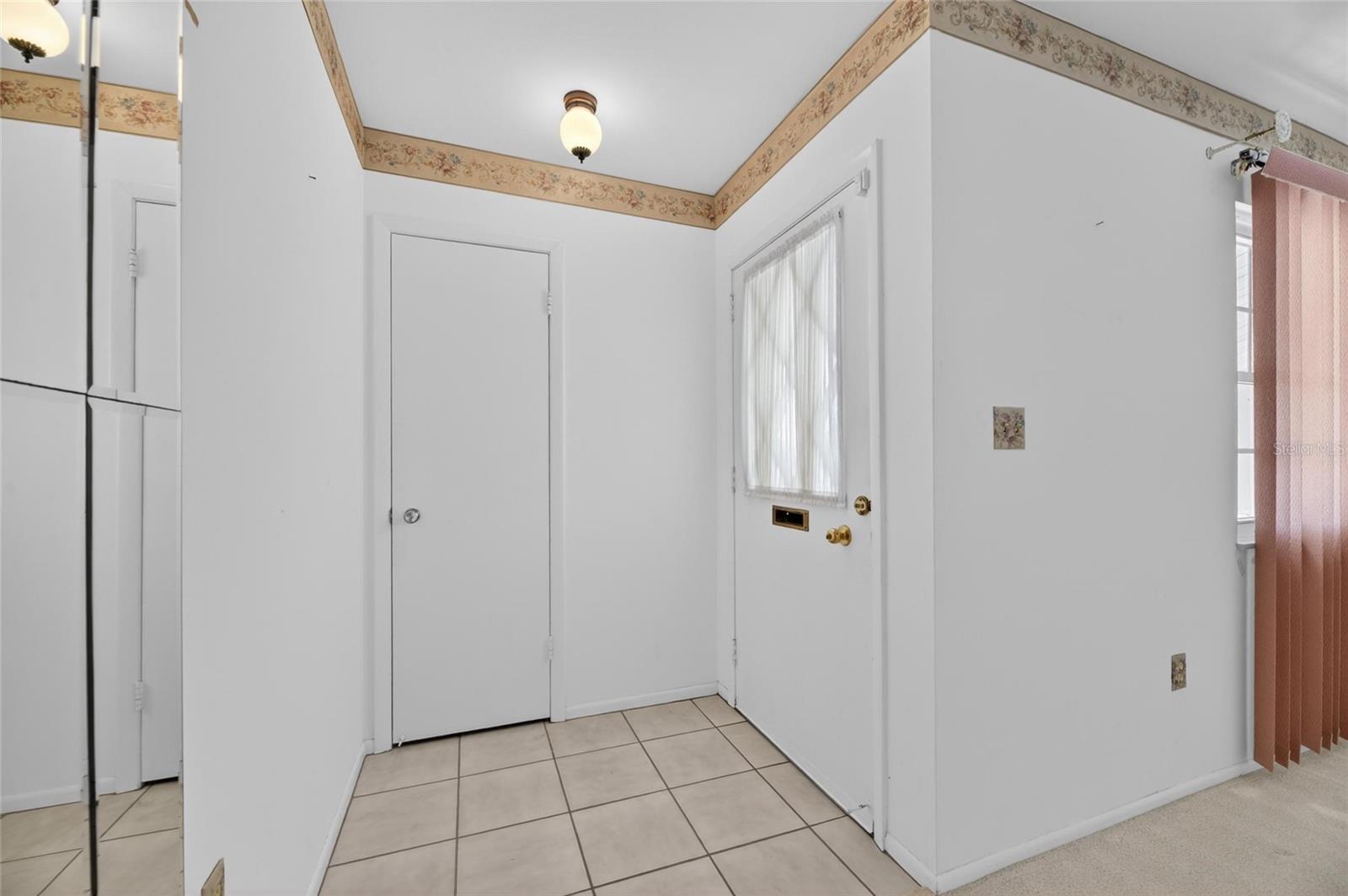 1210 VALLEY FORGE BLVD #9, SUN CITY CENTER, FL, 33573