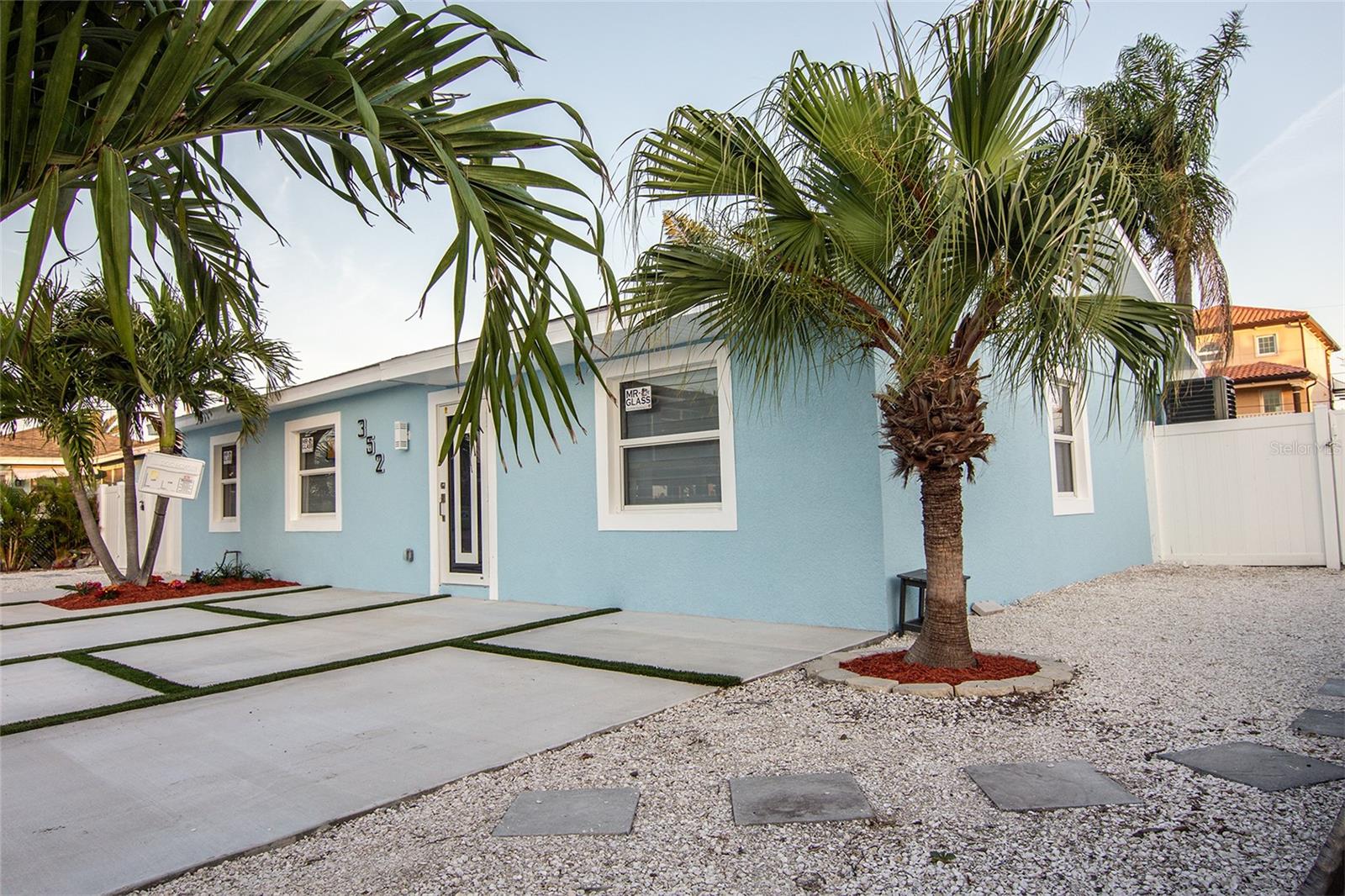 352 144TH AVE, MADEIRA BEACH, FL, 33708