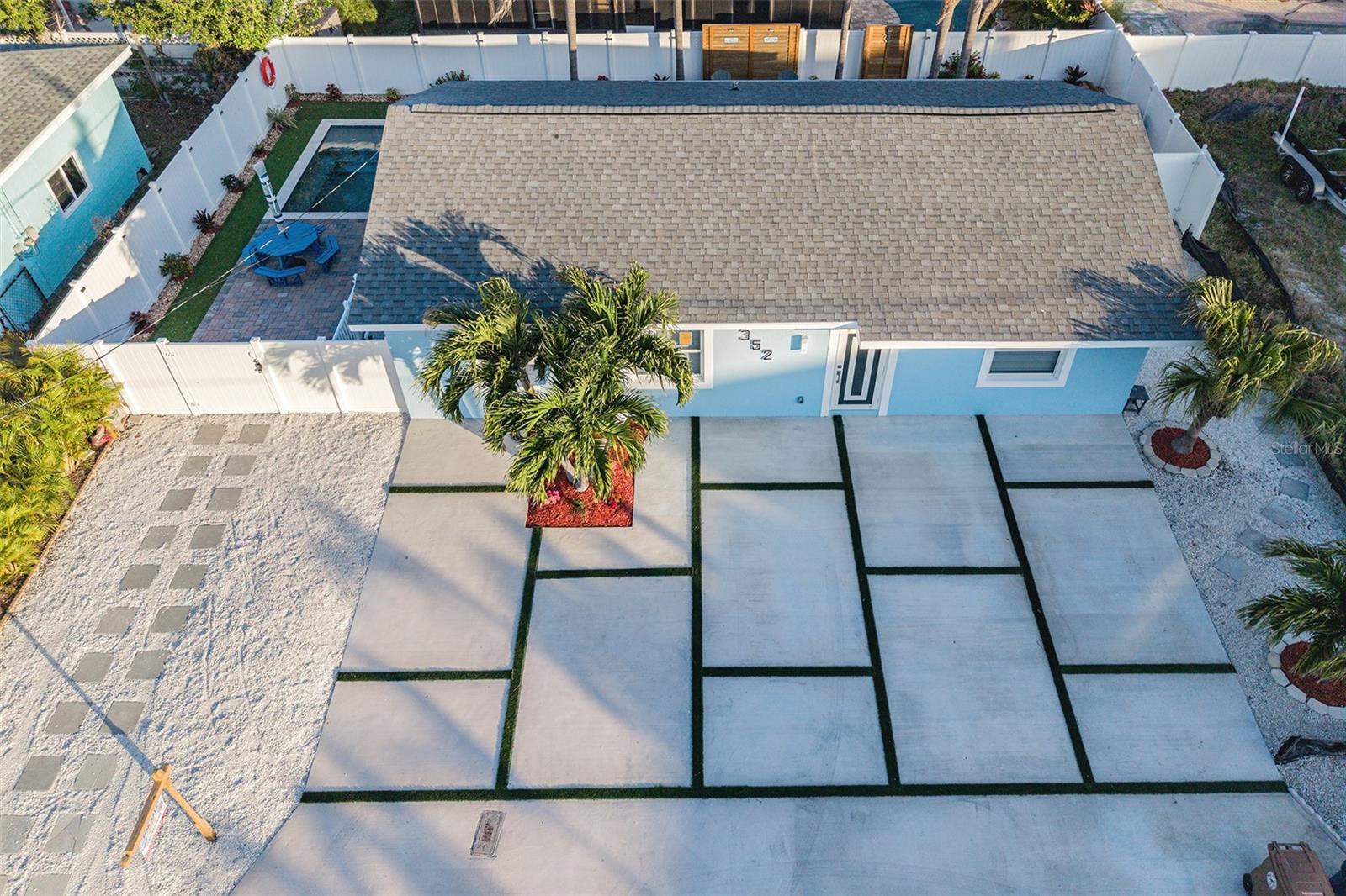 352 144TH AVE, MADEIRA BEACH, FL, 33708