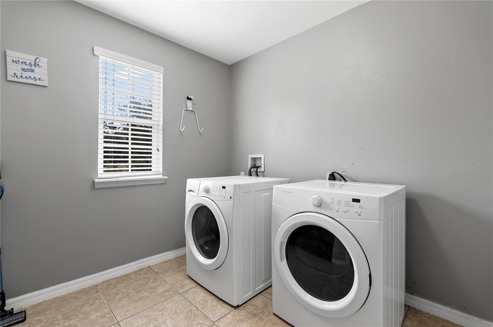 963 SPRINGS LANDING DR, DELTONA, FL, 32725