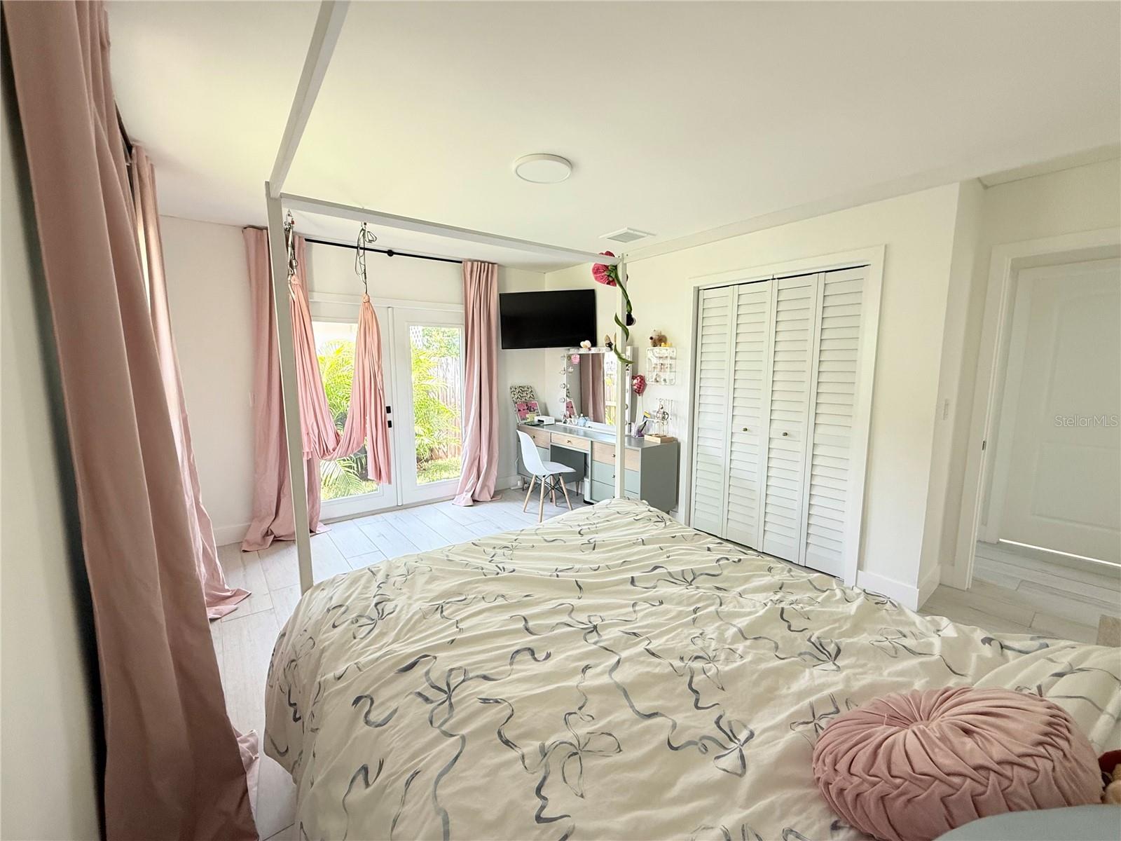 797 45TH AVE NE, ST PETERSBURG, FL, 33703