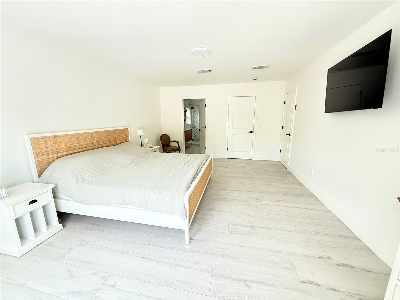 797 45TH AVE NE, ST PETERSBURG, FL, 33703