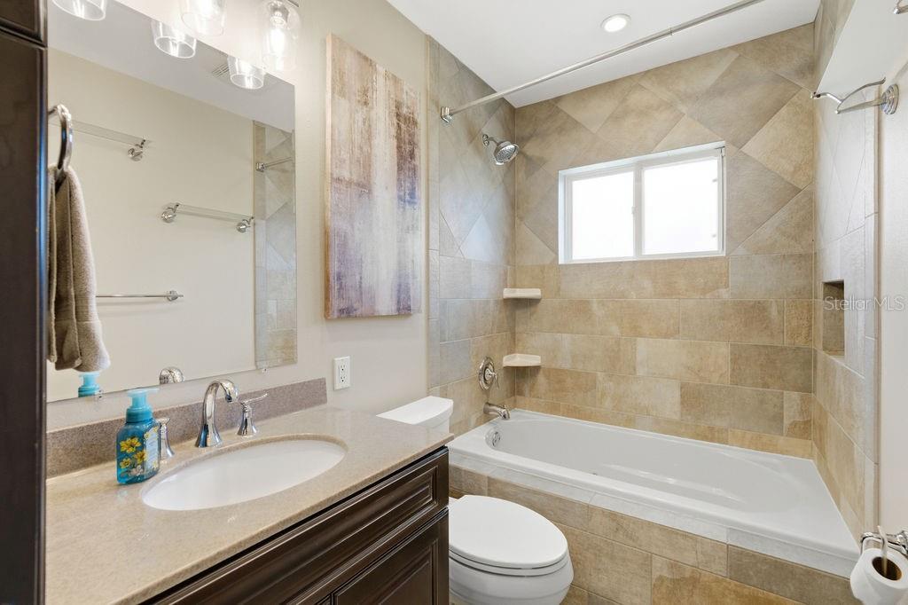 6901 17TH LN N, ST PETERSBURG, FL, 33702