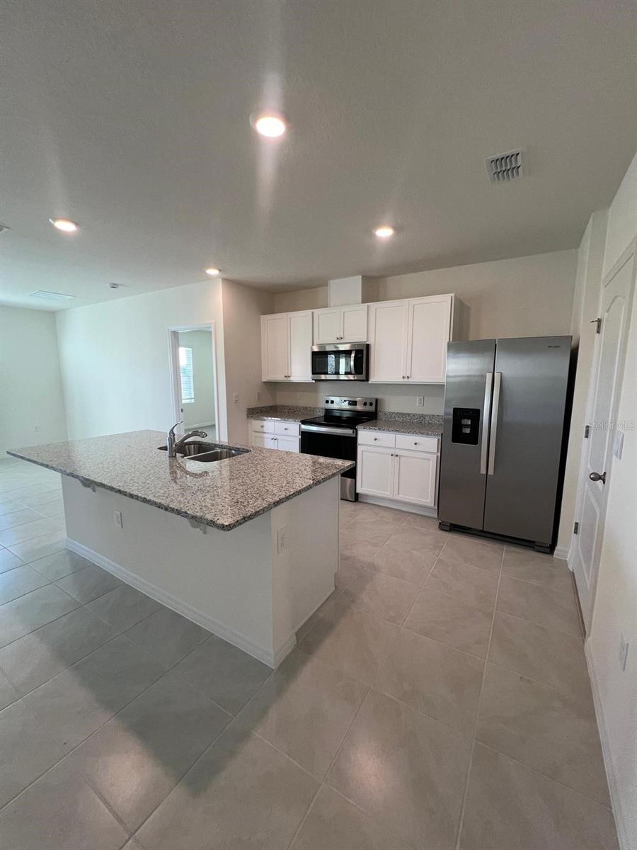 631 PARK PLACE BLVD, DAVENPORT, FL, 33837