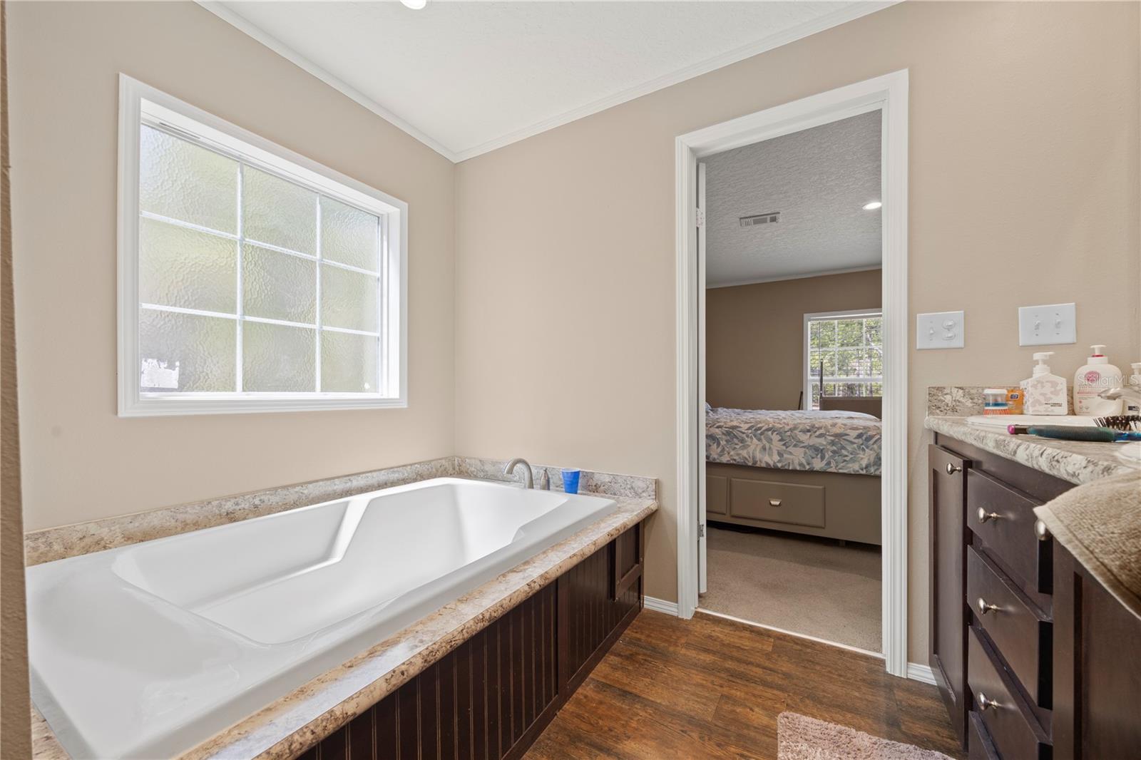 221 MAGNOLIA RD, HAWTHORNE, FL, 32640