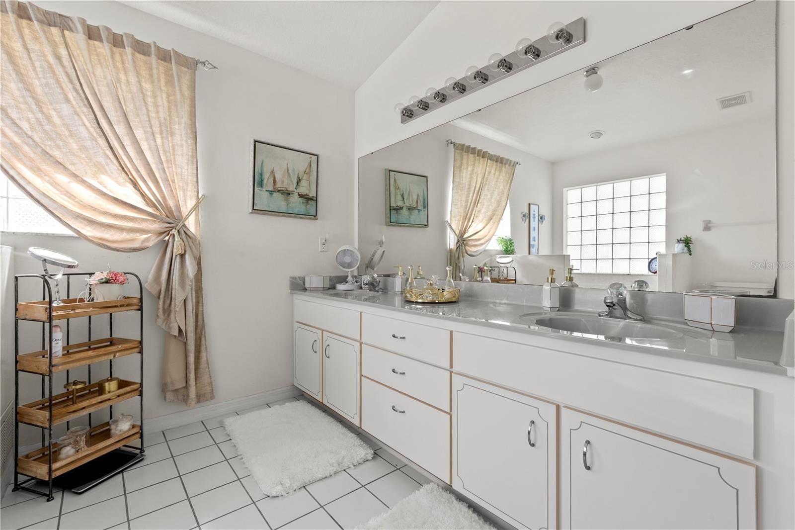 28 FAIRHILL LN, PALM COAST, FL, 32137